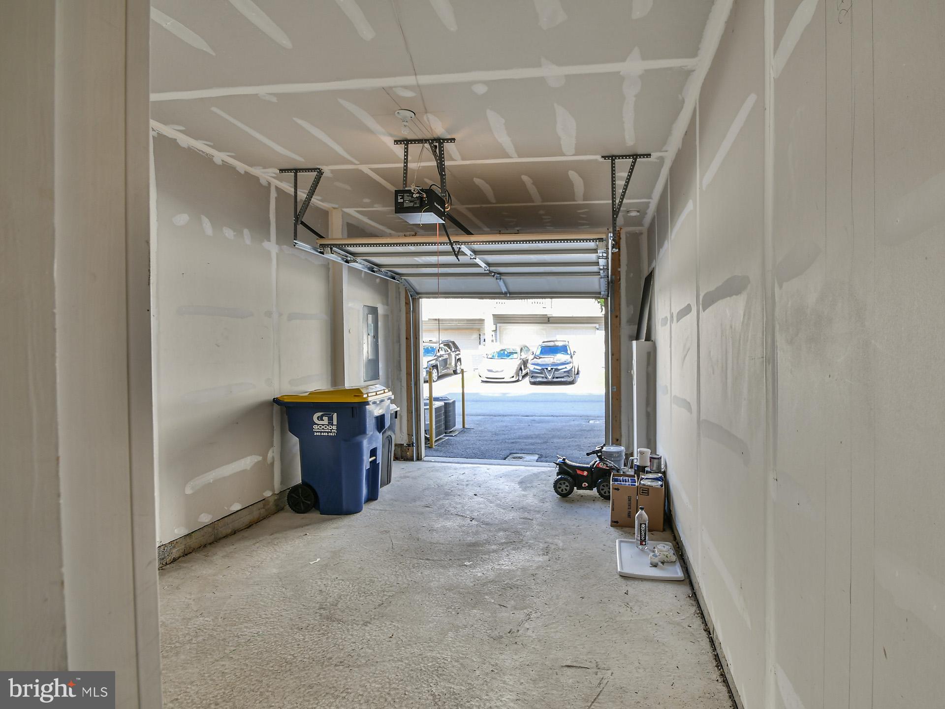 WOODMORE TOWNE CENTRE - Residential Lease