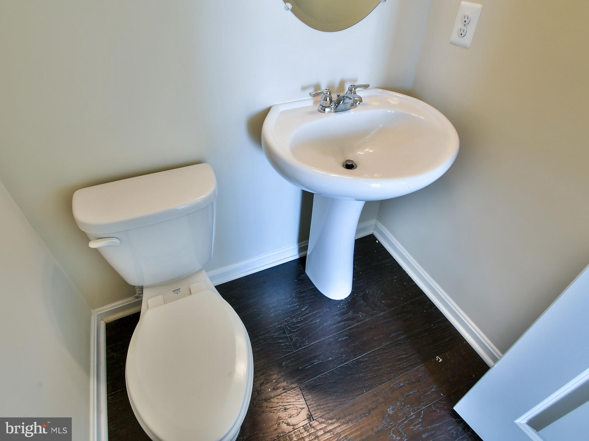 WOODMORE TOWNE CENTRE - Residential Lease