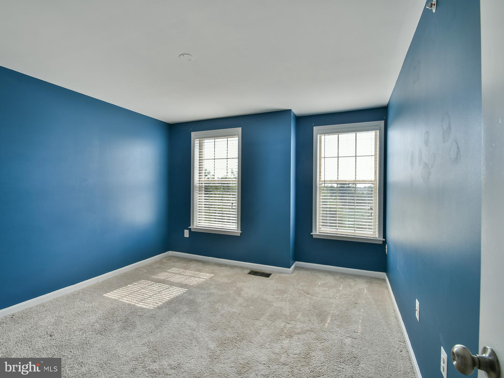 WOODMORE TOWNE CENTRE - Residential Lease