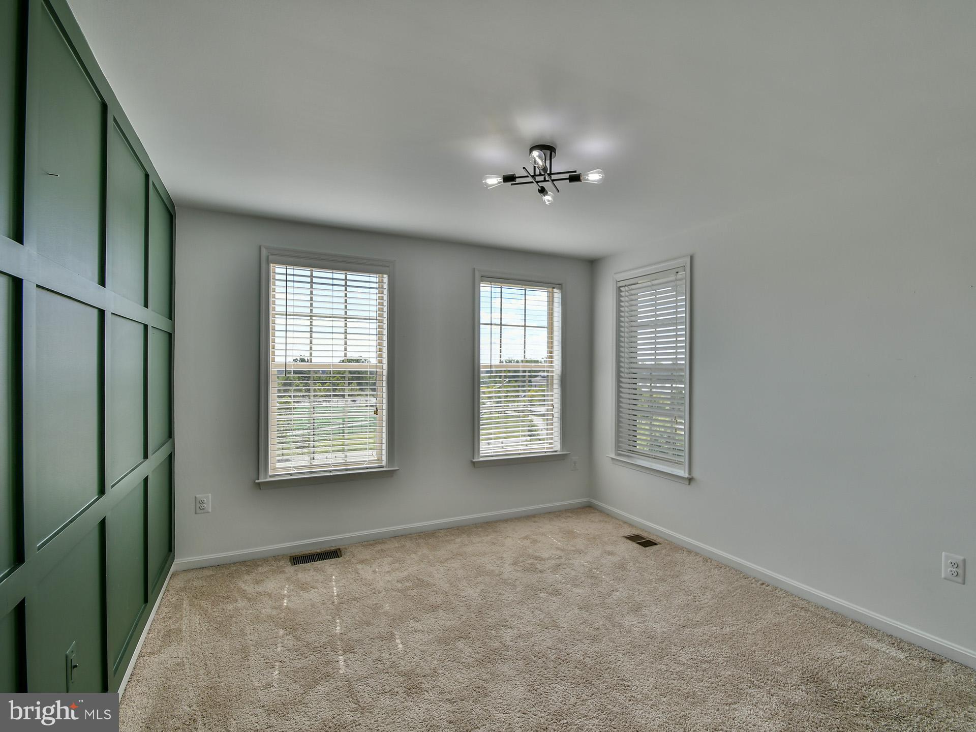 WOODMORE TOWNE CENTRE - Residential Lease