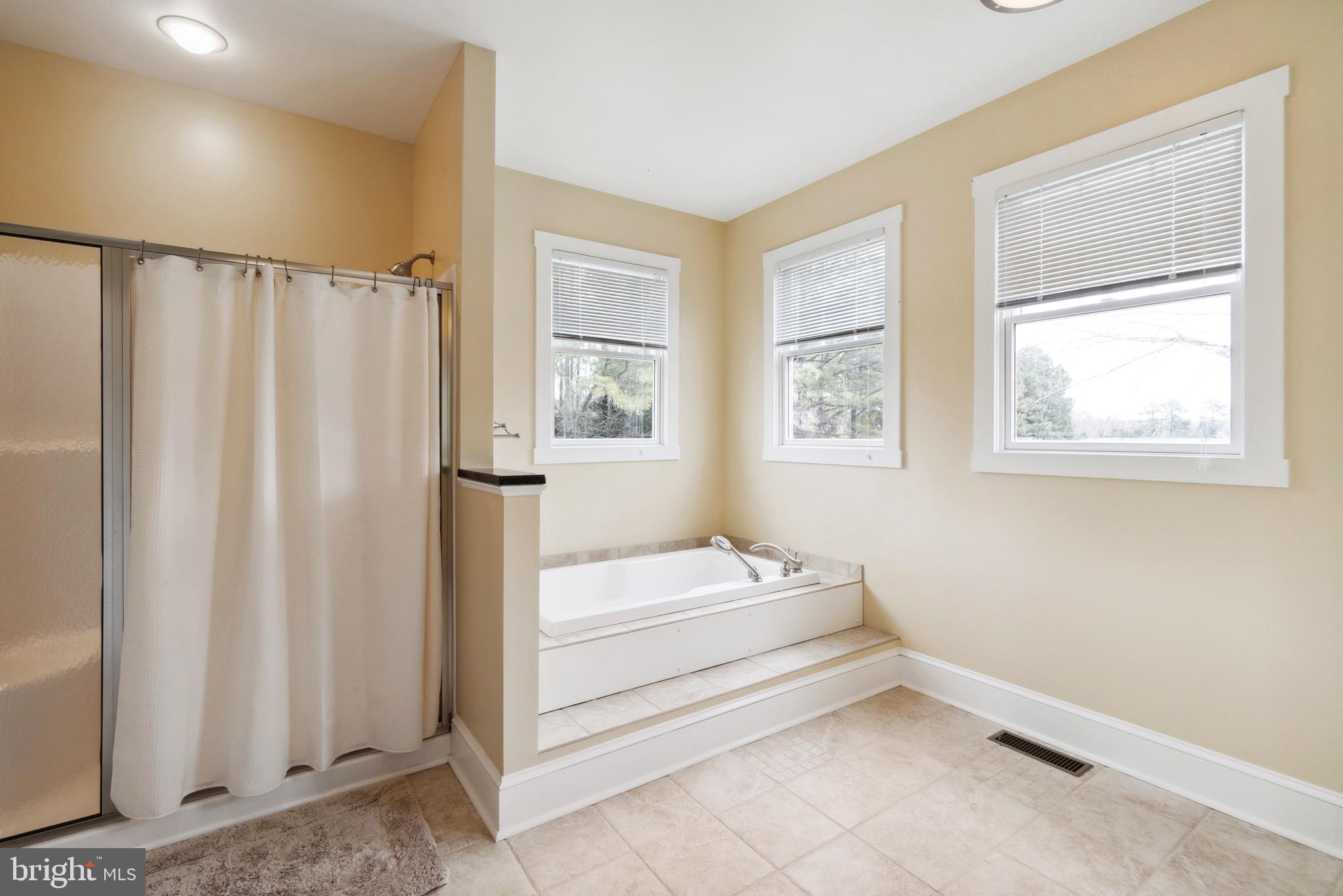 CHANTILLY FARM - Residential