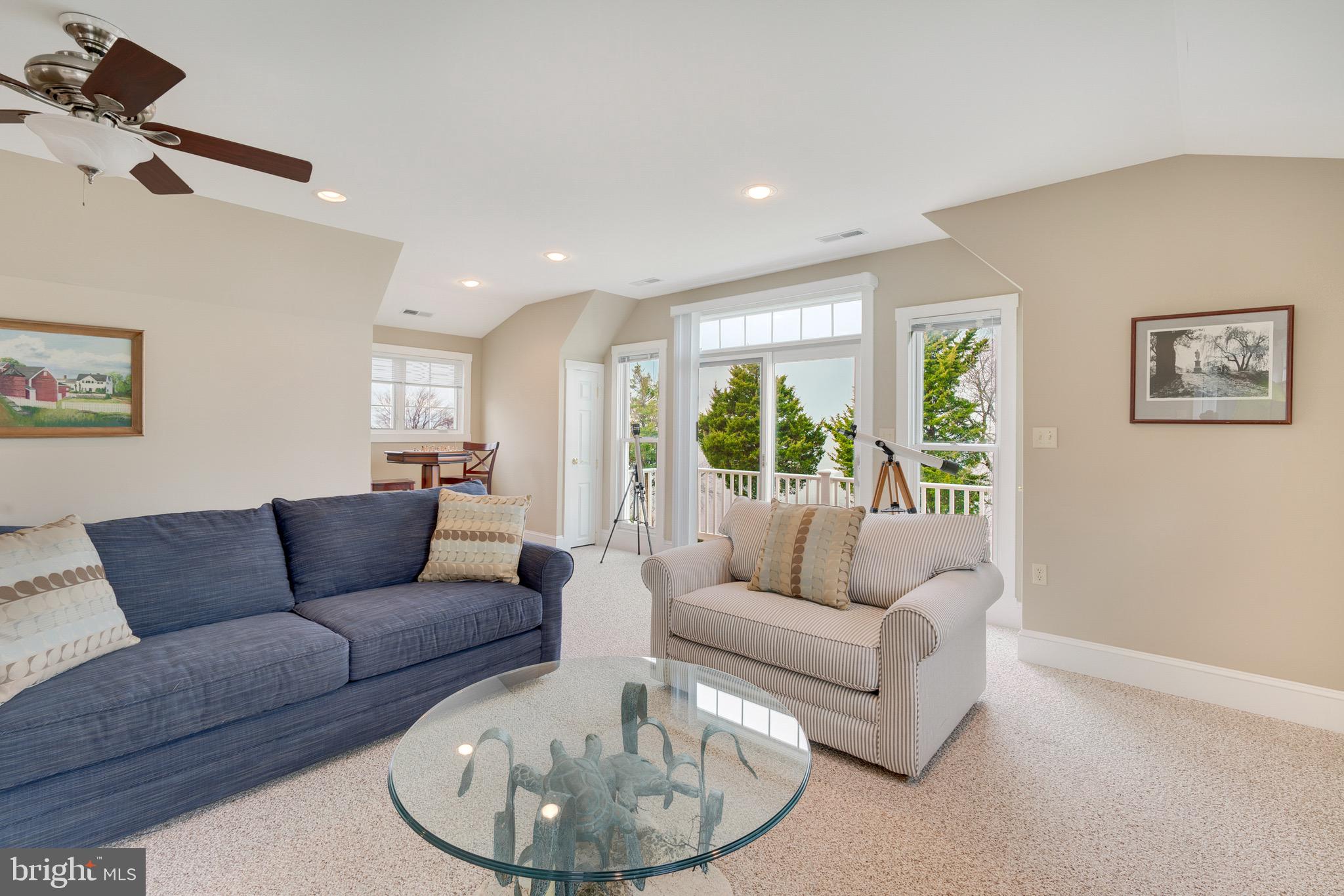 CHANTILLY FARM - Residential