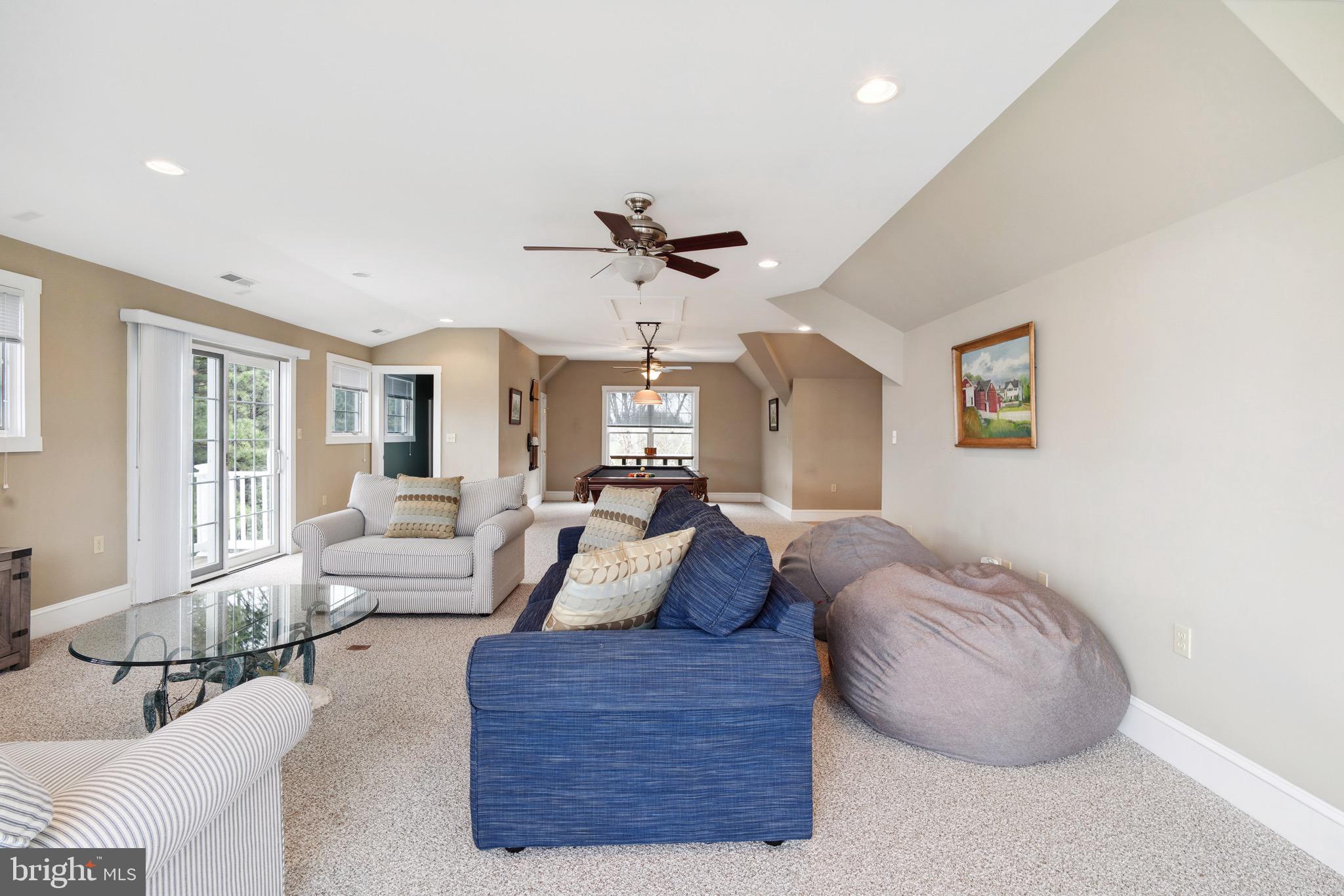 CHANTILLY FARM - Residential