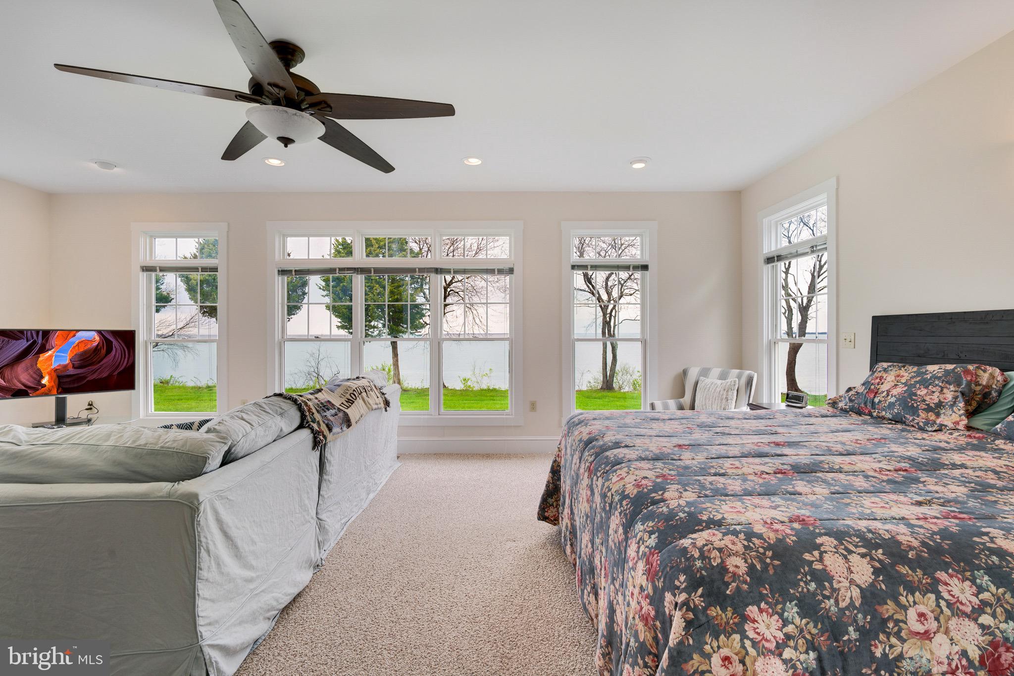 CHANTILLY FARM - Residential