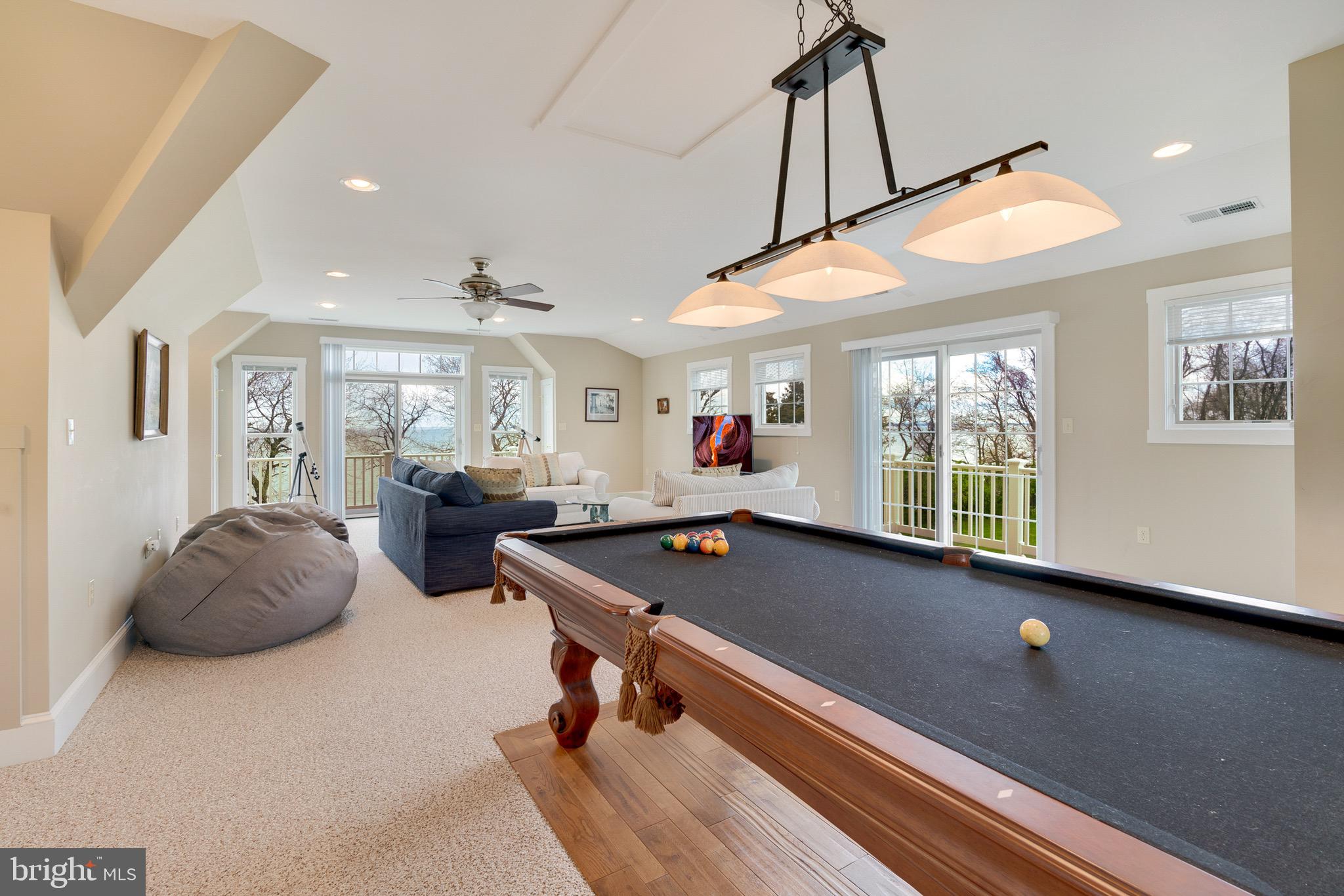 CHANTILLY FARM - Residential