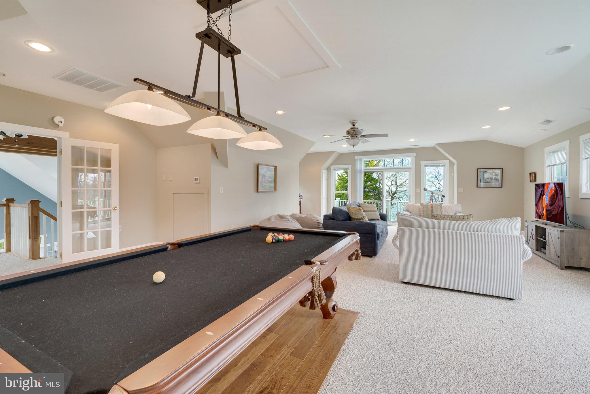 CHANTILLY FARM - Residential