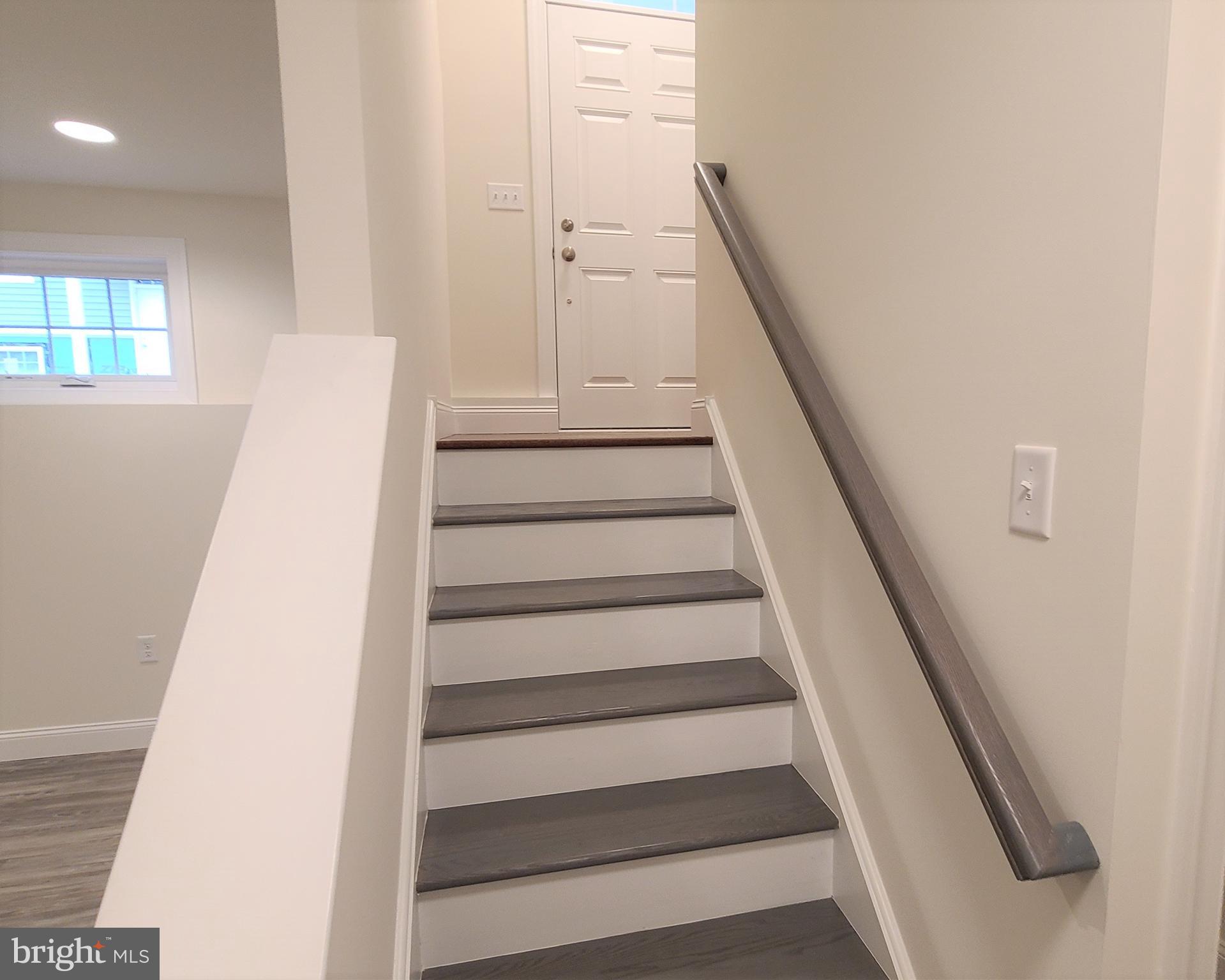 SCHOOL HOUSE MEADOWS - Residential Lease