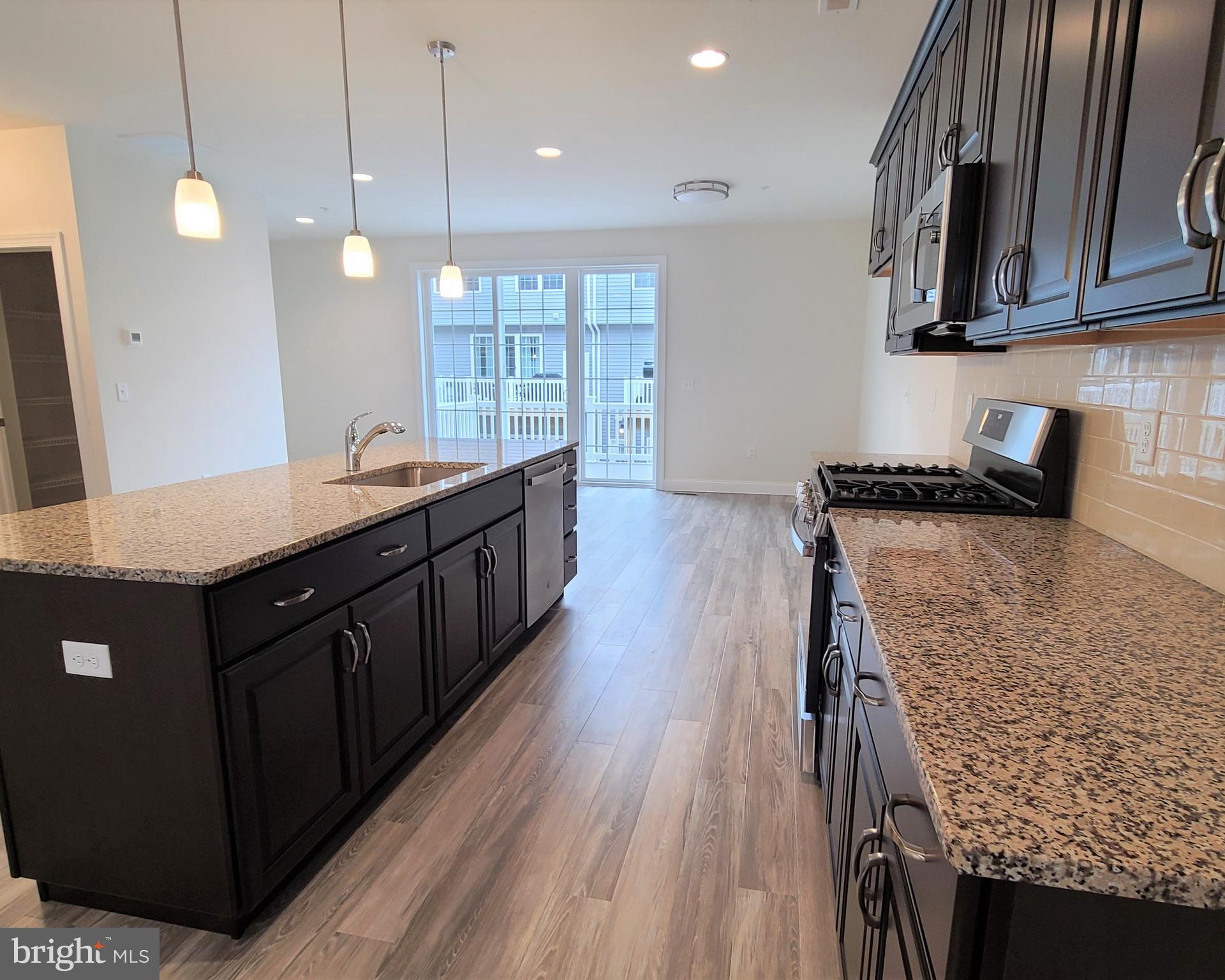 SCHOOL HOUSE MEADOWS - Residential Lease