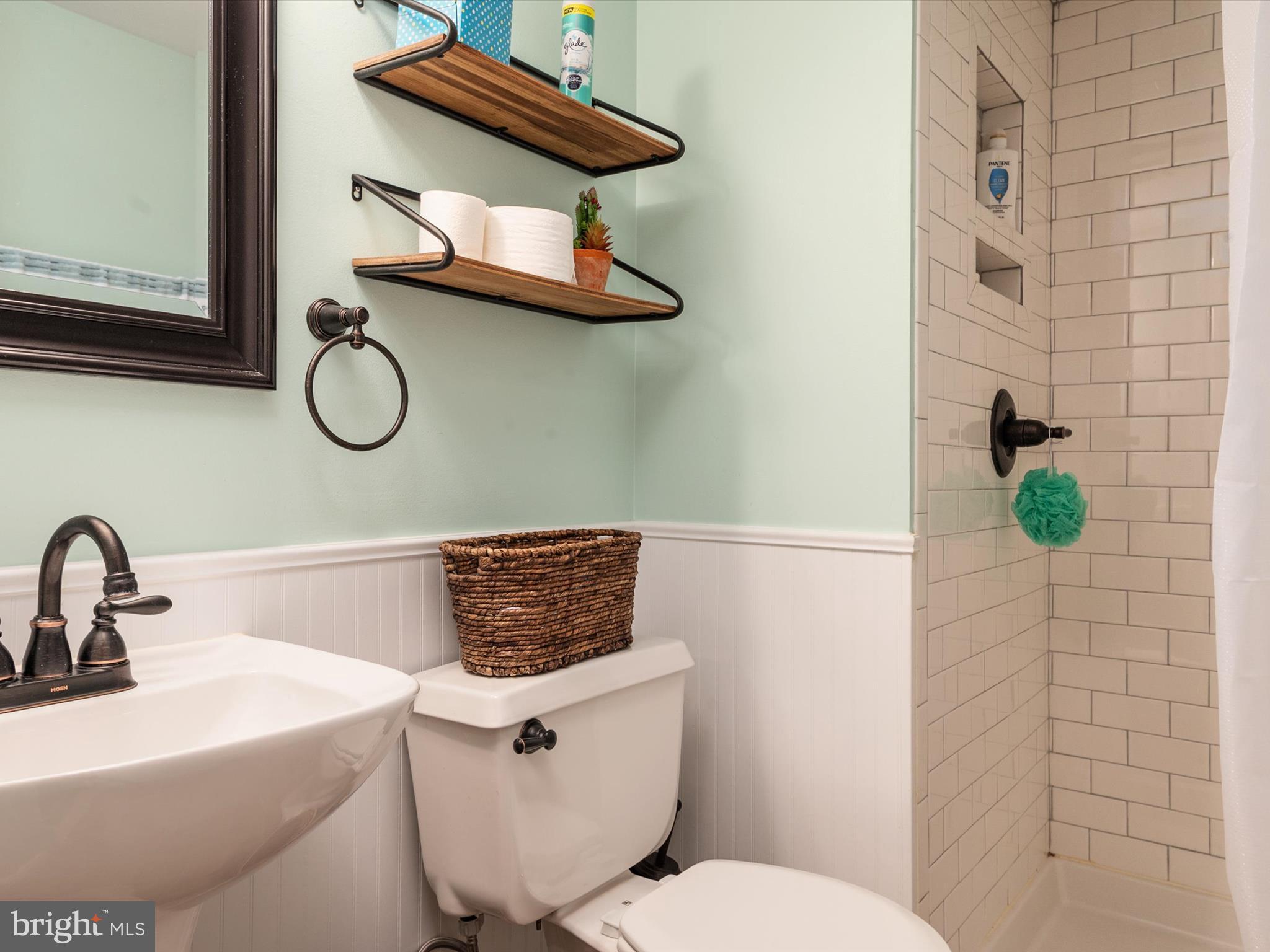 KINGS CONTRIVANCE - Residential