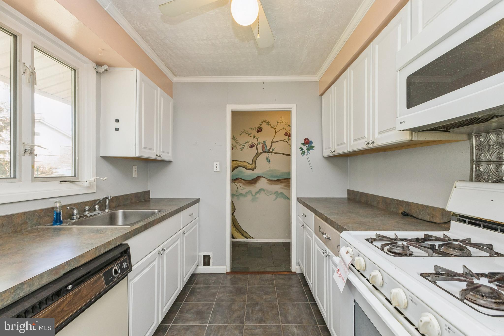 4501 APPLE TREE DRIVE