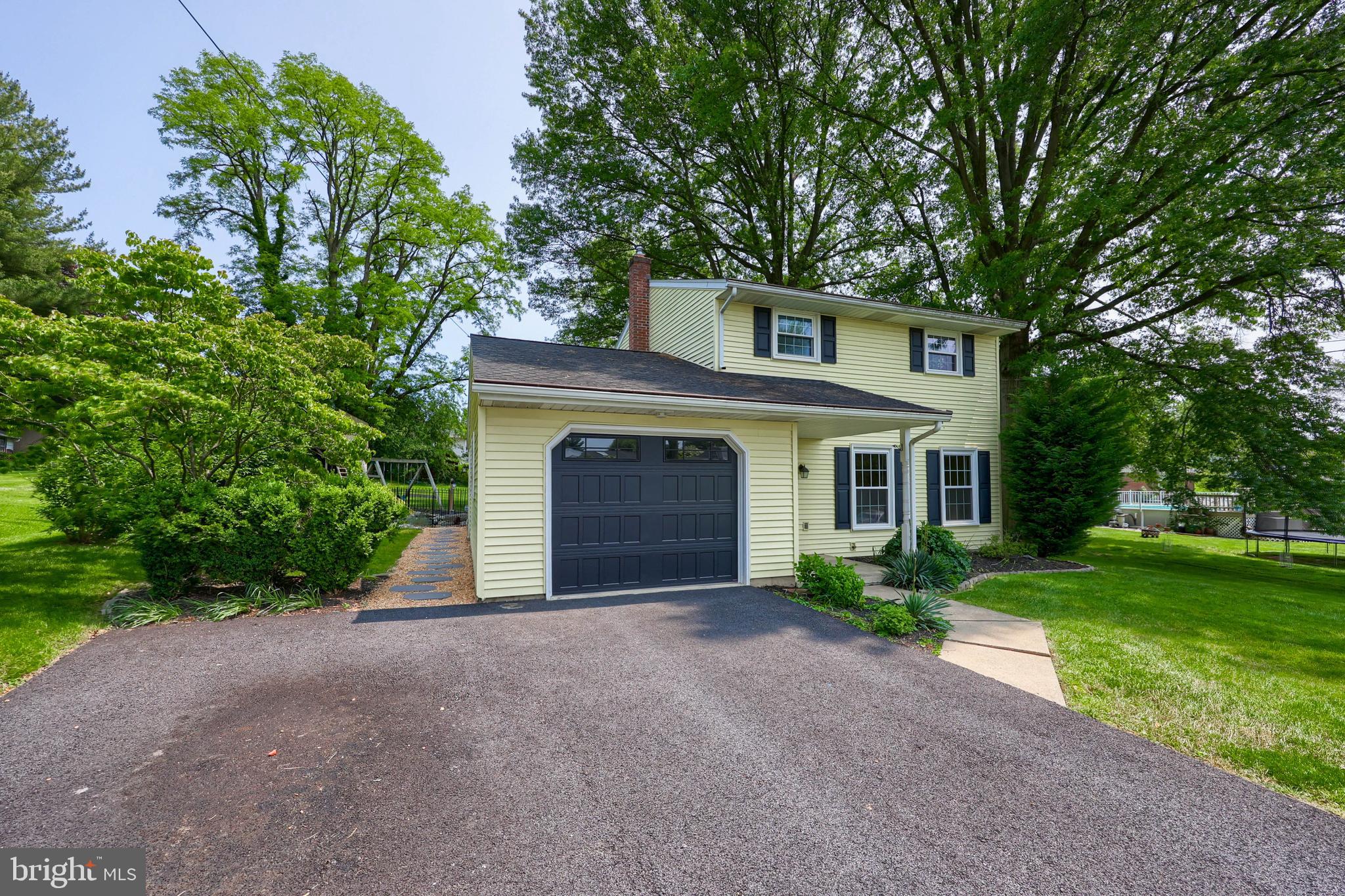 FAIRFIELD ACRES - Residential