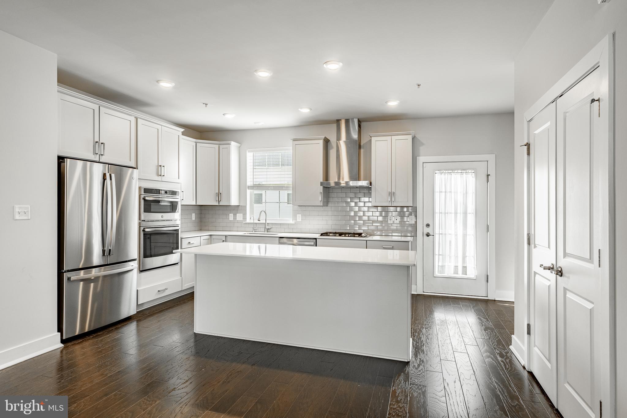 LOCHIEL FARM - Residential