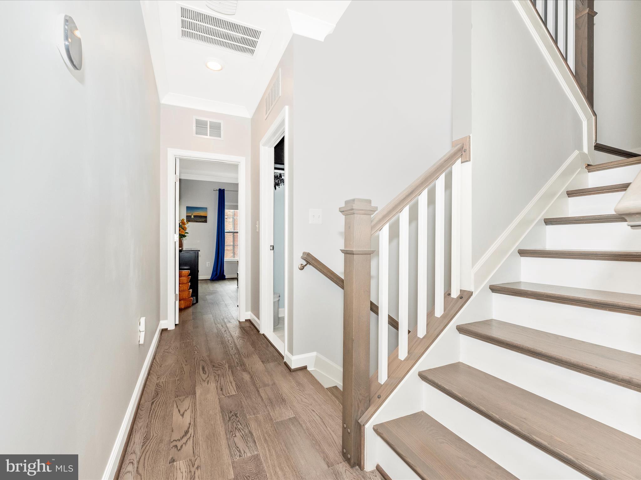 POTOMAC OVERLOOK CONDO - Residential