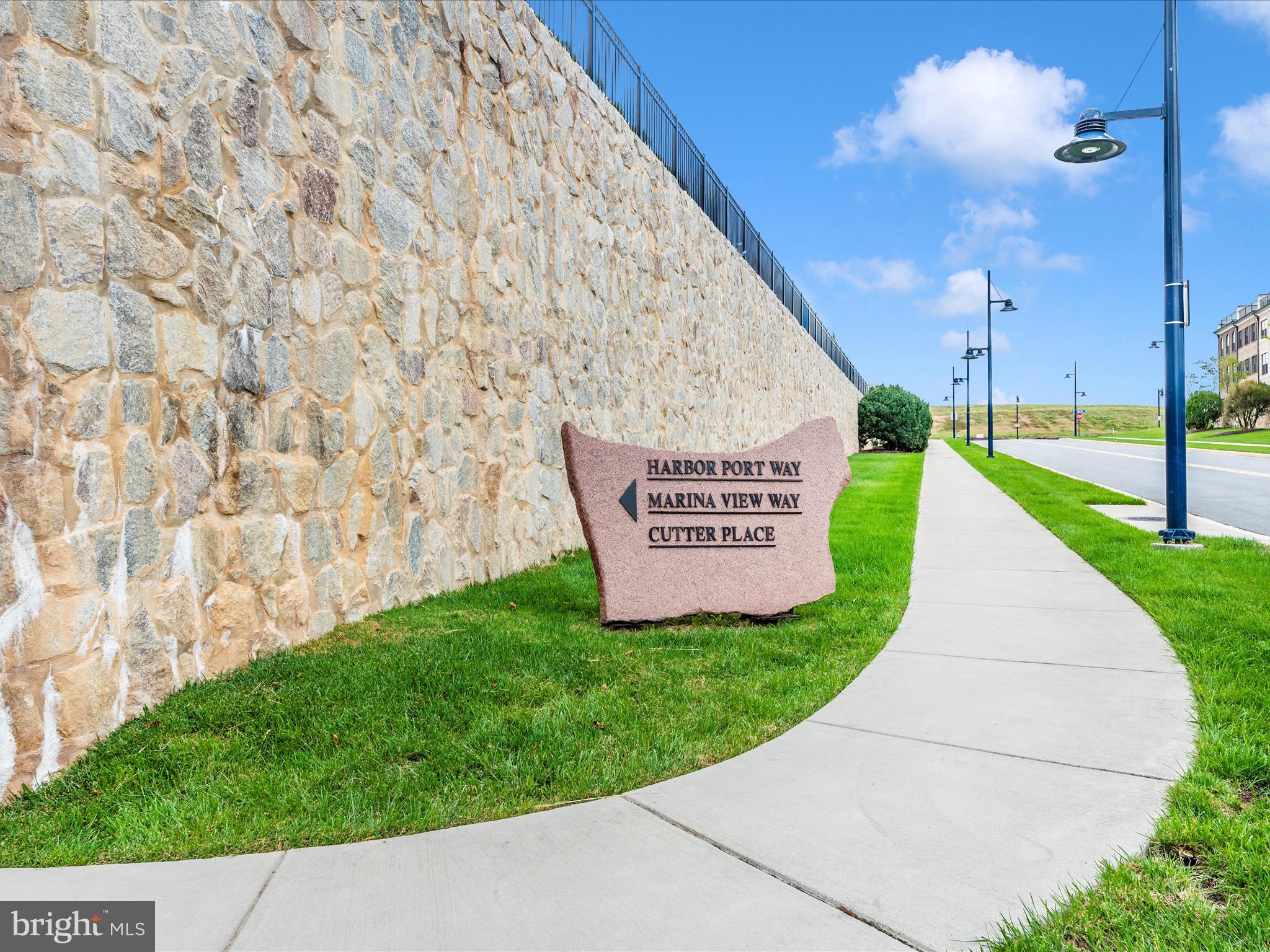 POTOMAC OVERLOOK CONDO - Residential