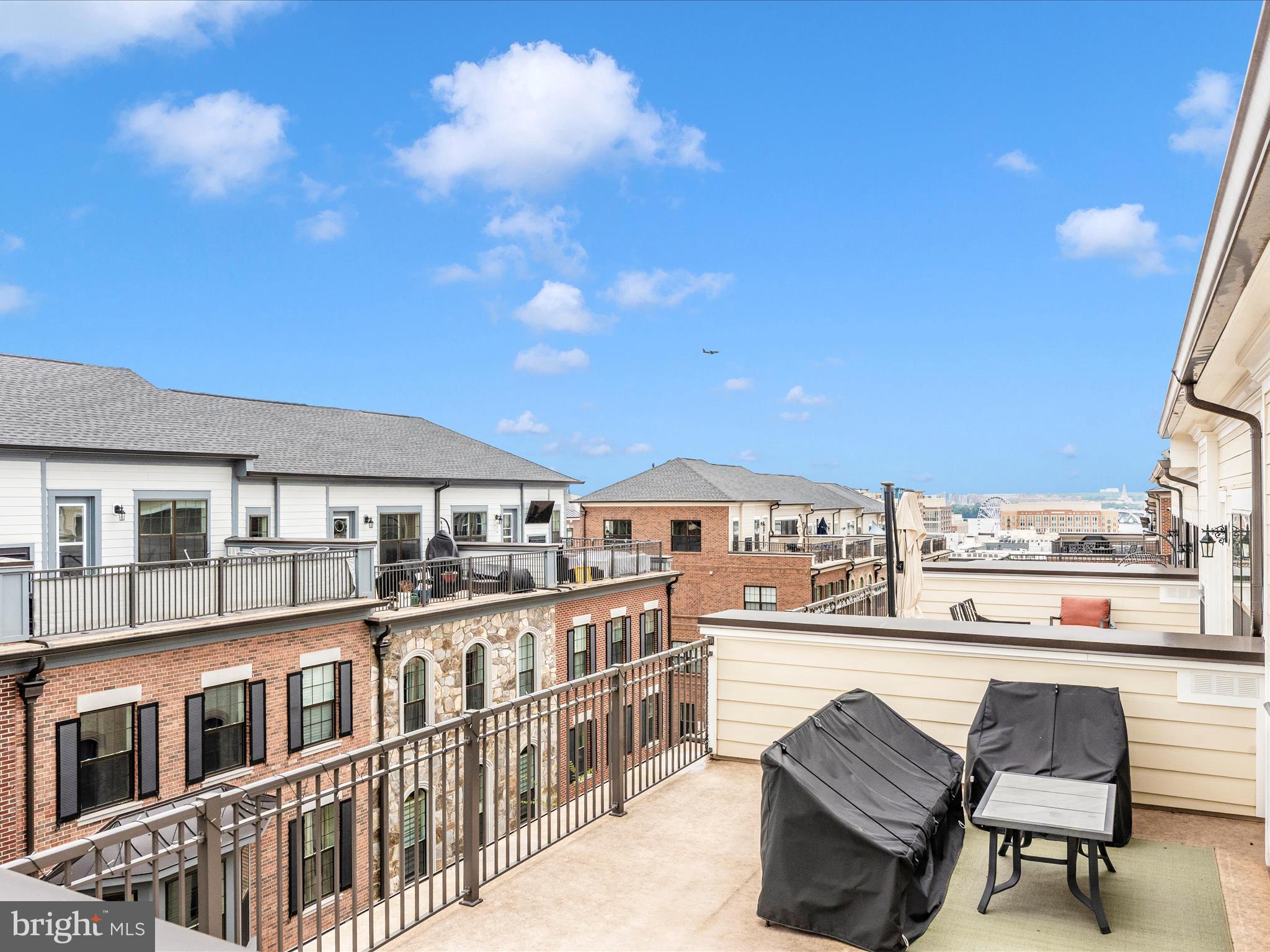 POTOMAC OVERLOOK CONDO - Residential