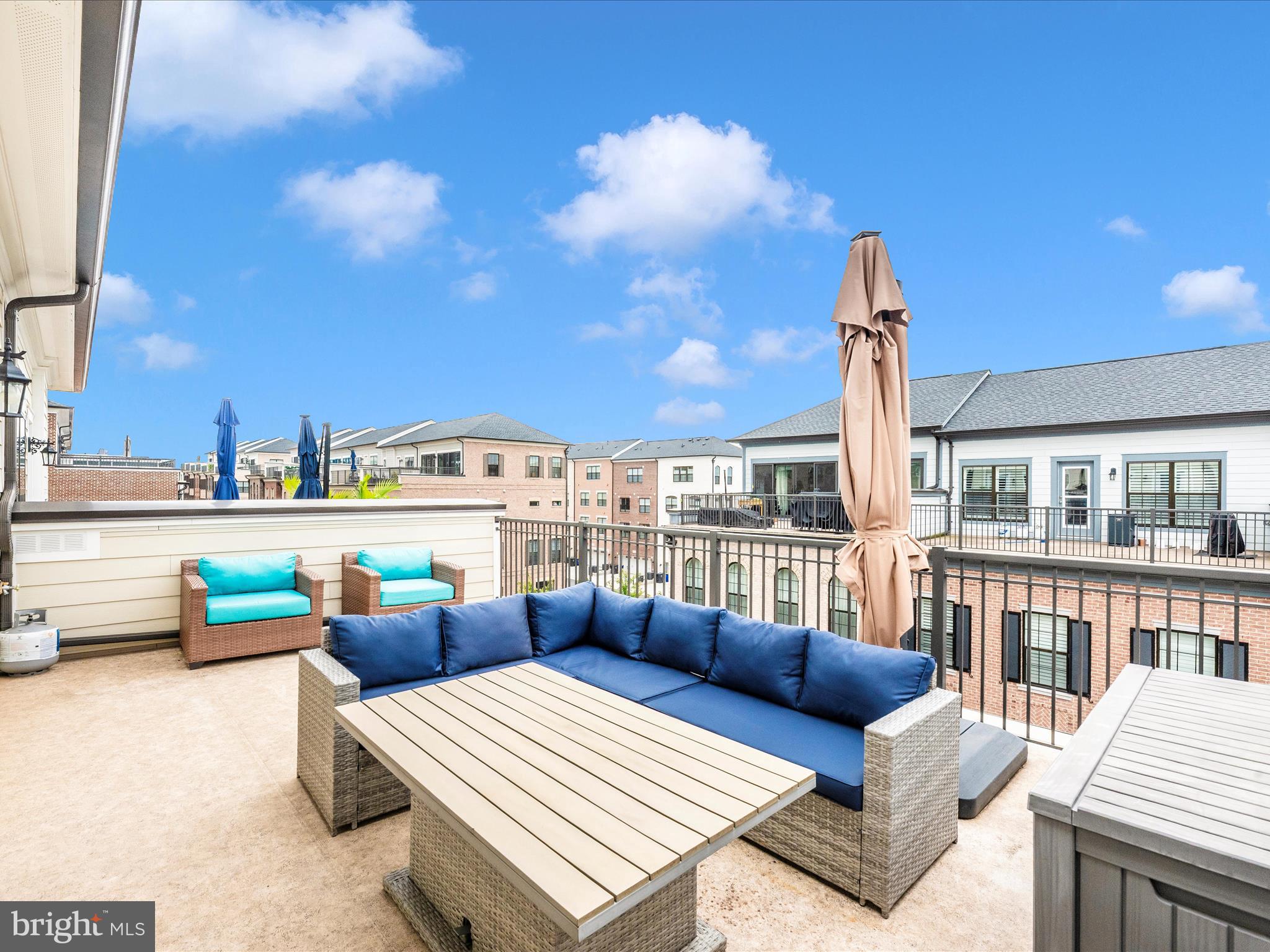 POTOMAC OVERLOOK CONDO - Residential