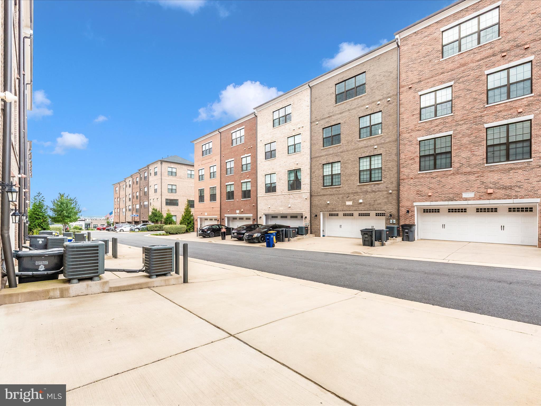 POTOMAC OVERLOOK CONDO - Residential