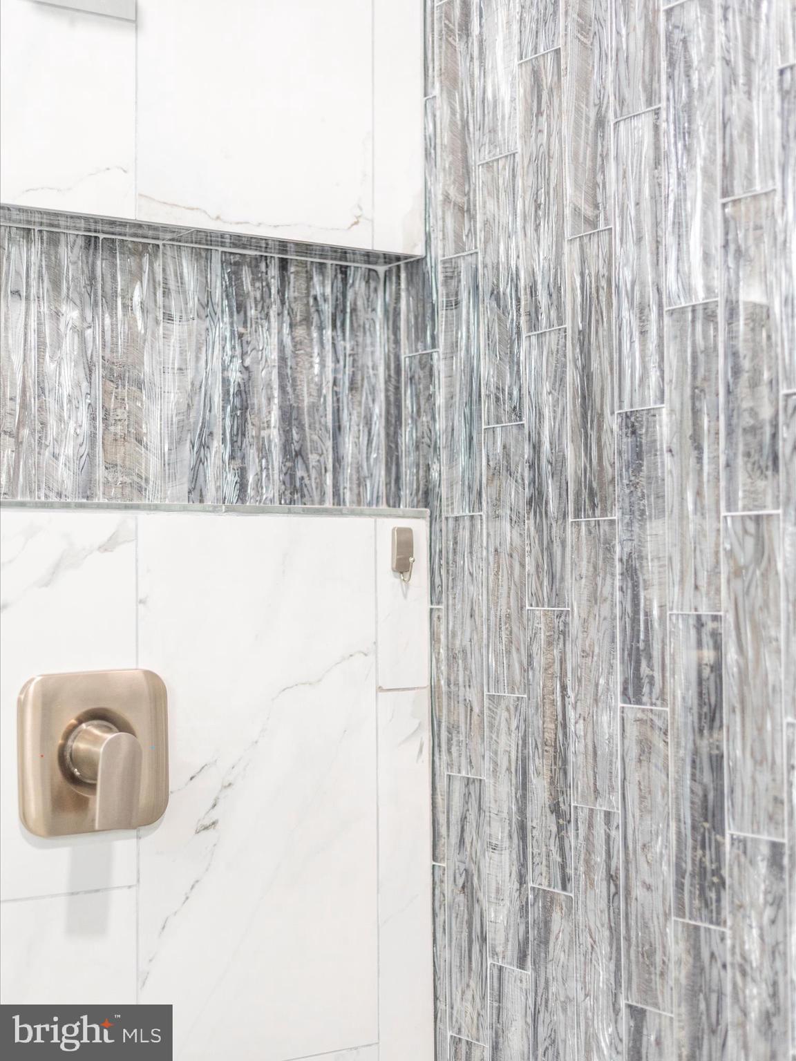 POTOMAC OVERLOOK CONDO - Residential