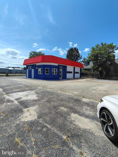 715 E MAIN STREET 717 E MILLVILLE NJ 08332