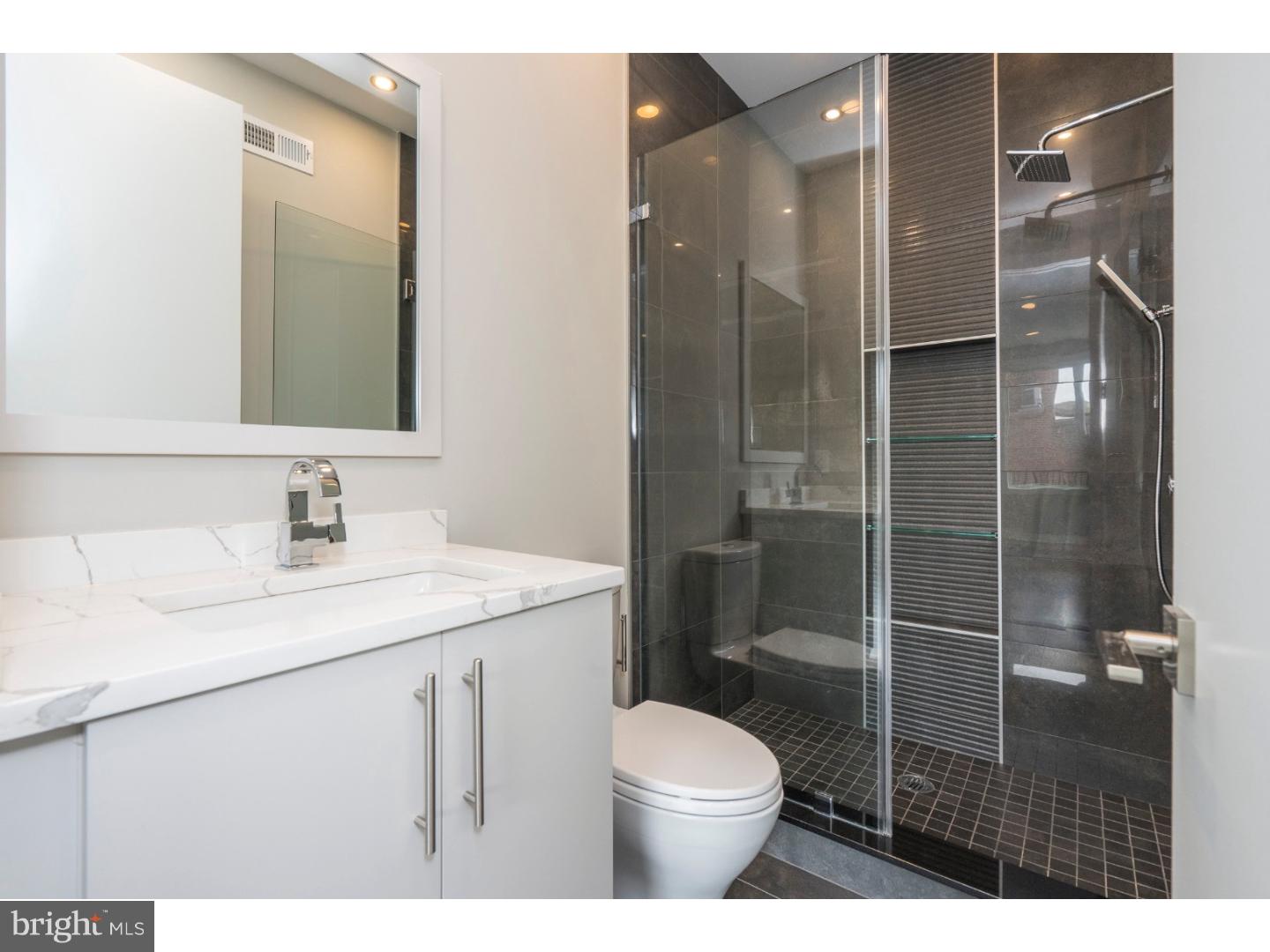 SOCIETY HILL - Residential