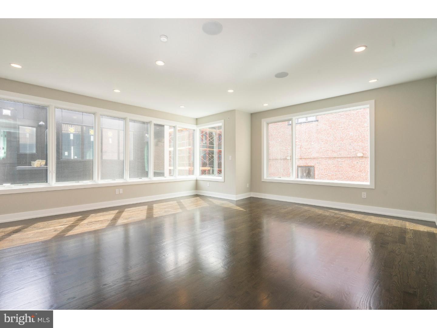 SOCIETY HILL - Residential