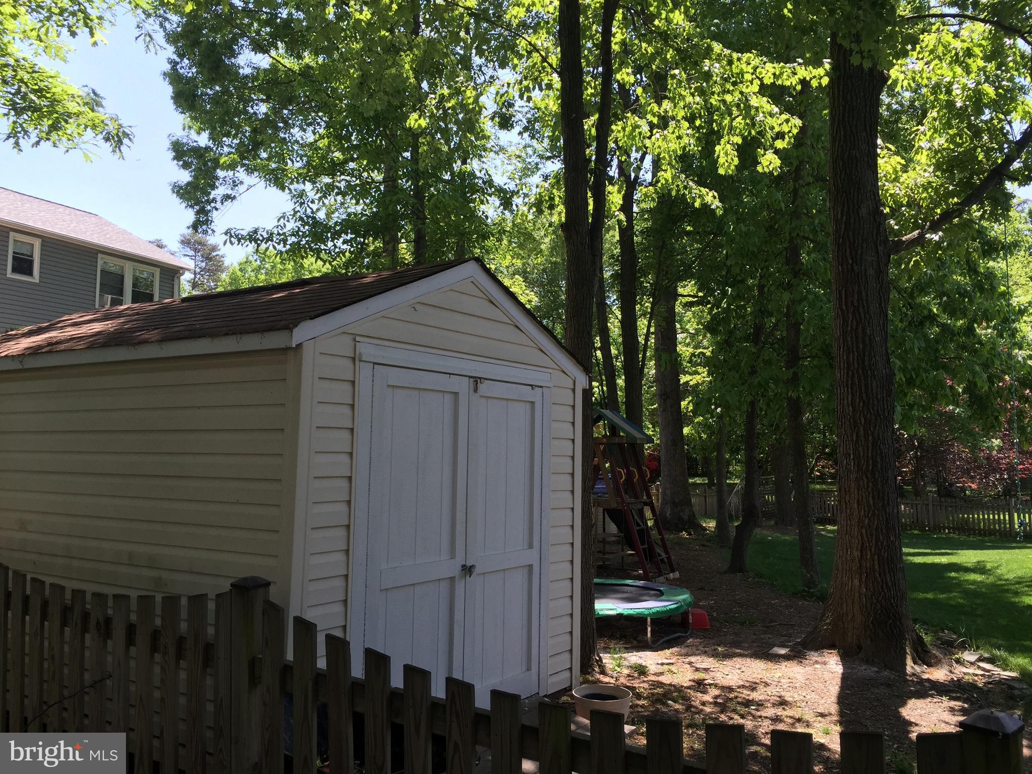 FOX MILL ESTATES - Residential Lease