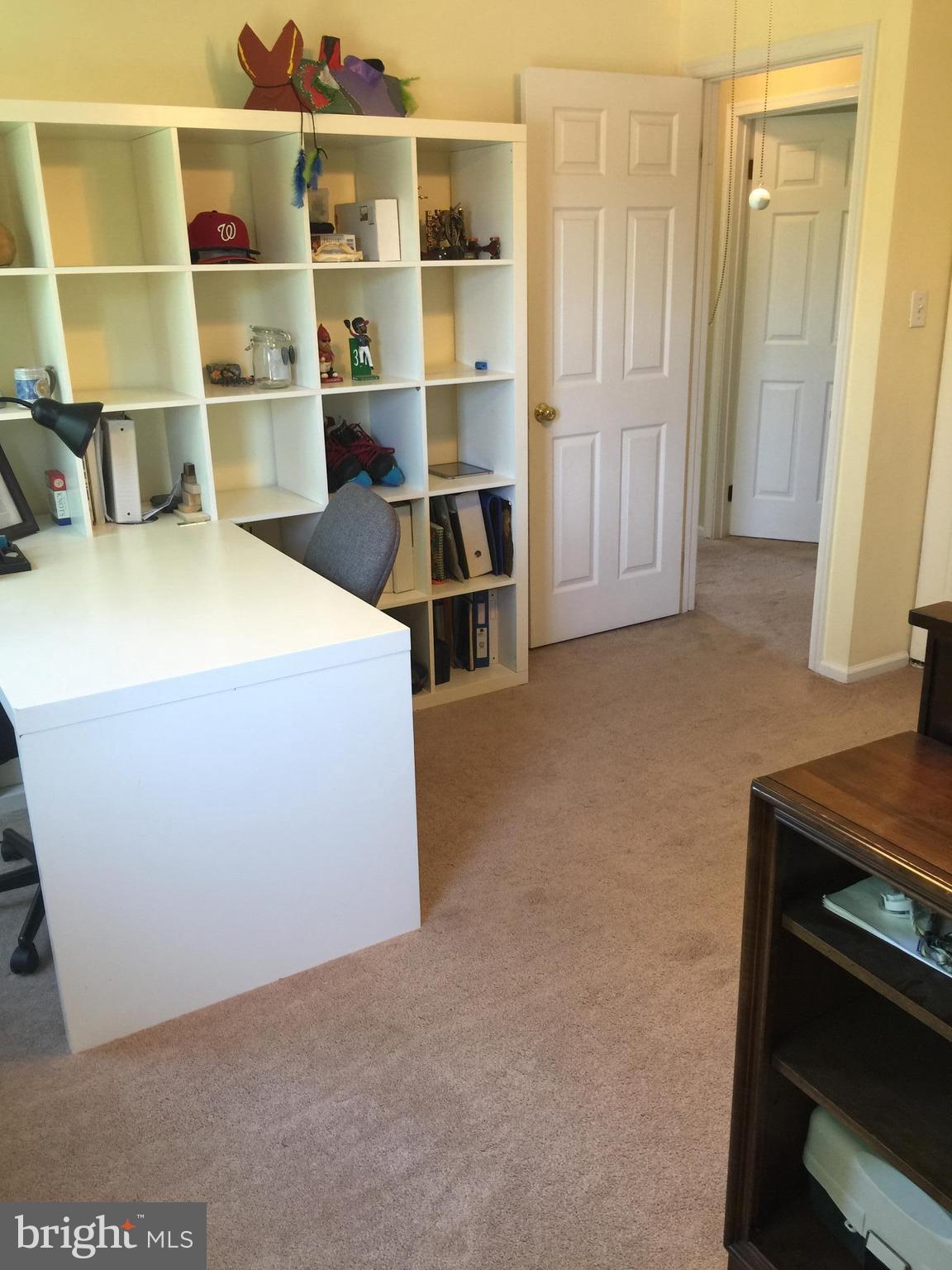 FOX MILL ESTATES - Residential Lease