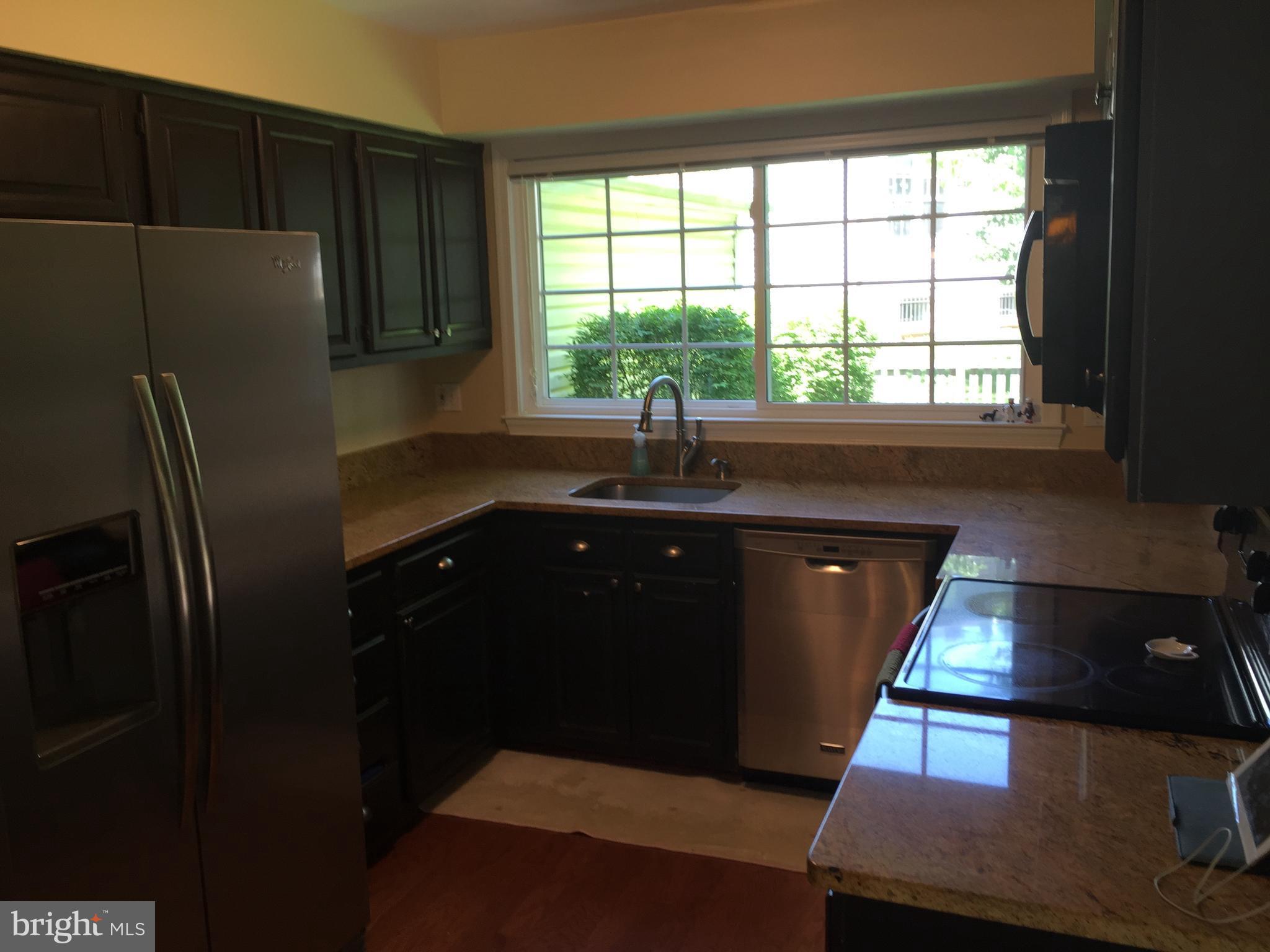 FOX MILL ESTATES - Residential Lease