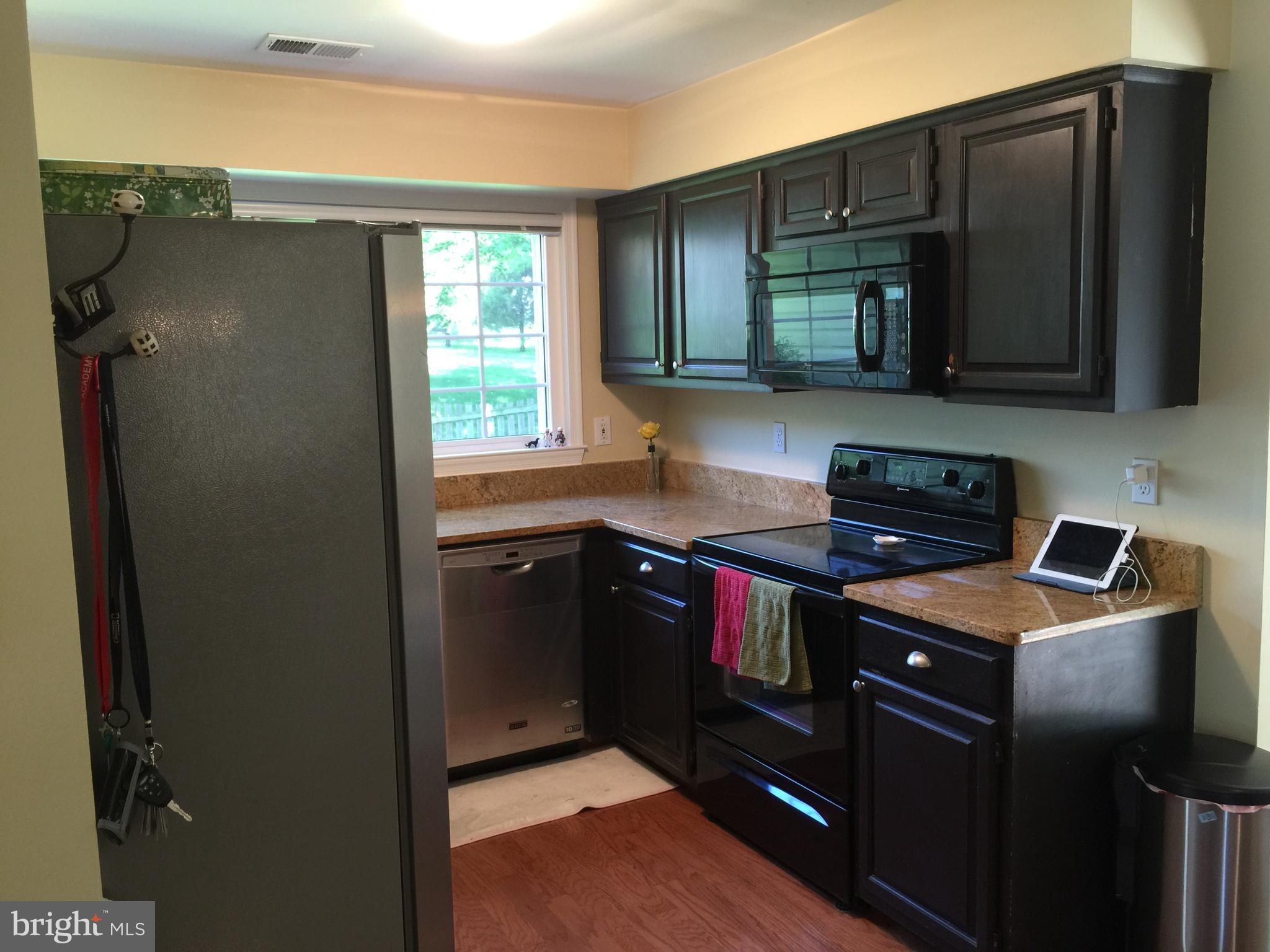 FOX MILL ESTATES - Residential Lease