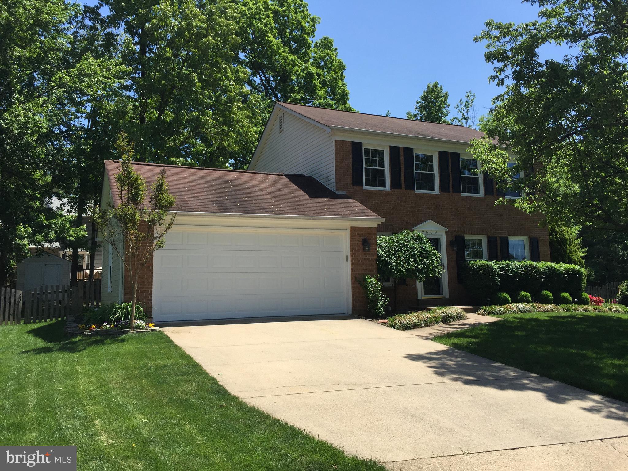 FOX MILL ESTATES - Residential Lease