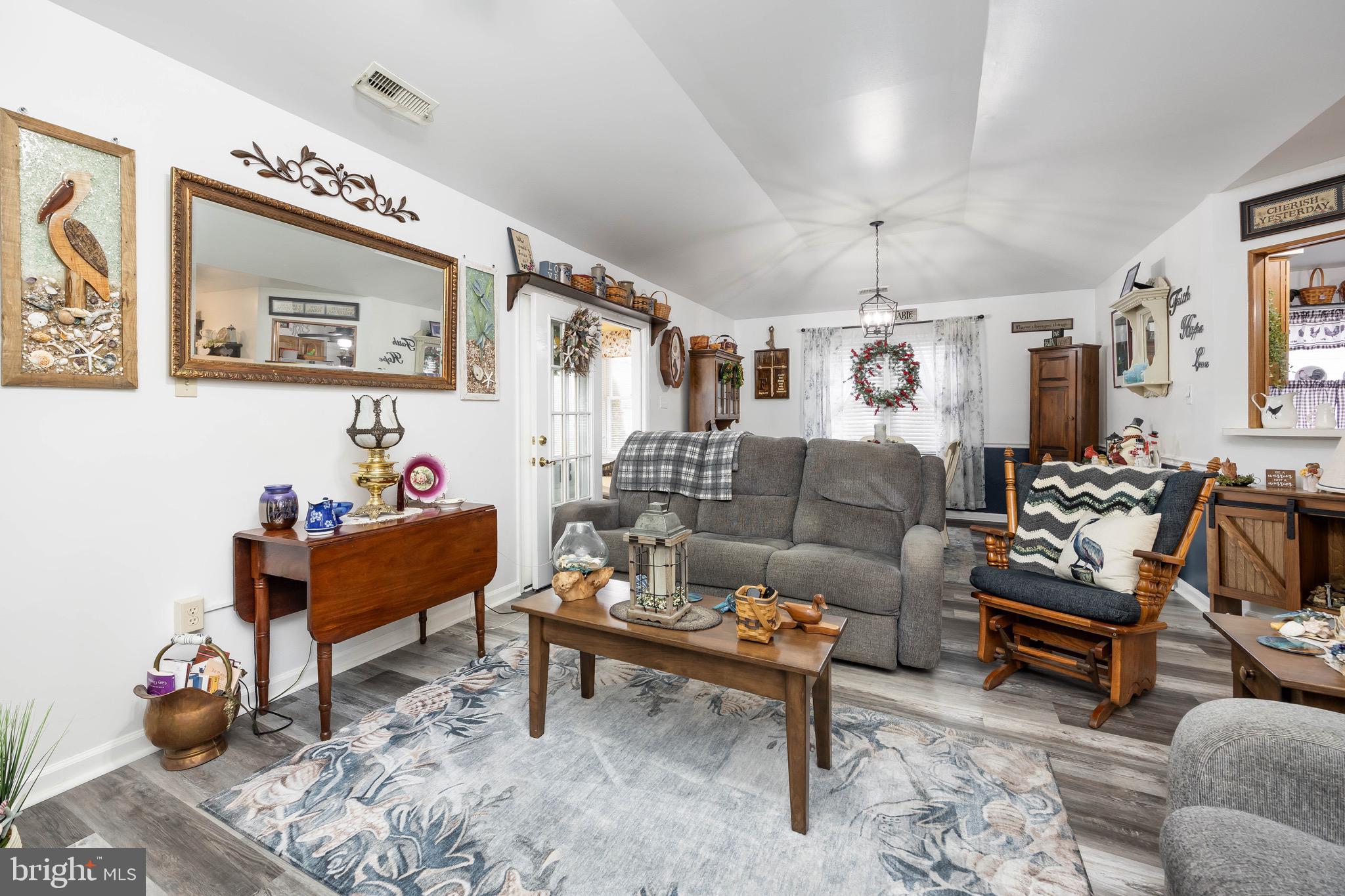 SCHUMAKER MANOR - Residential