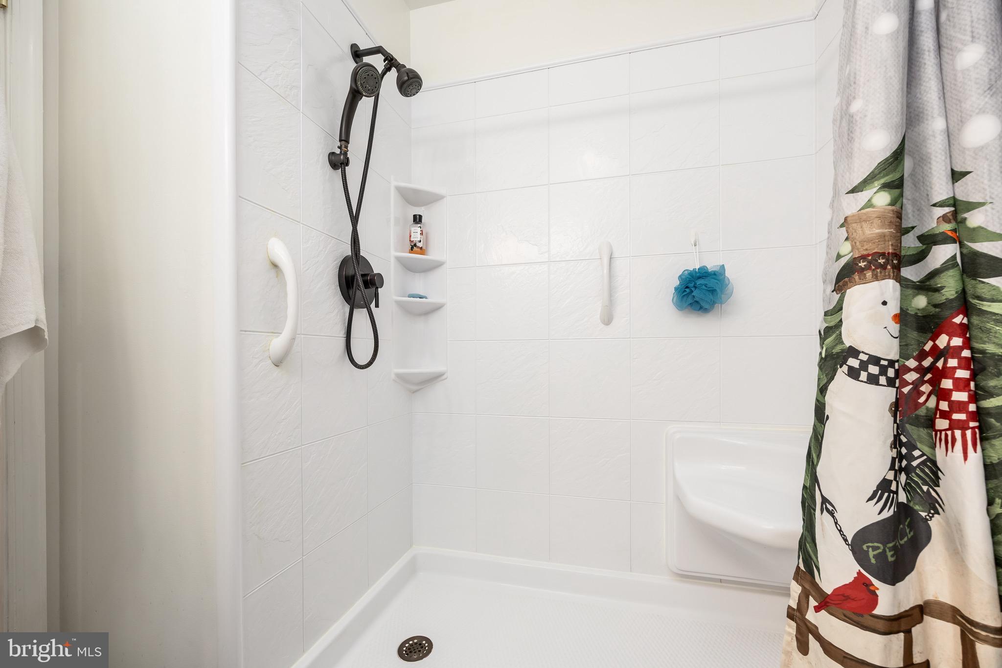 SCHUMAKER MANOR - Residential