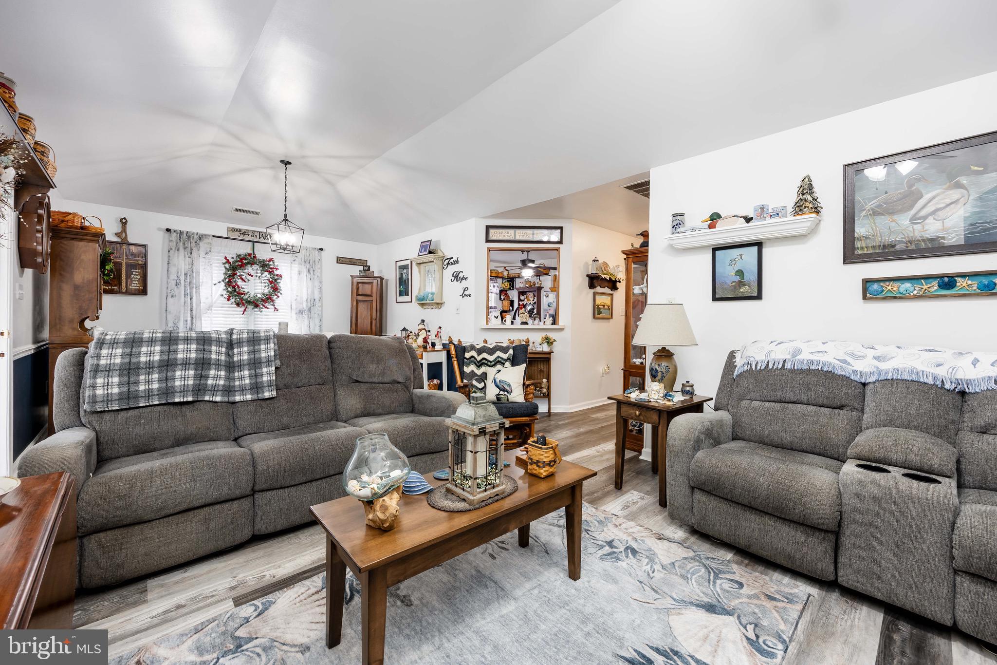 SCHUMAKER MANOR - Residential