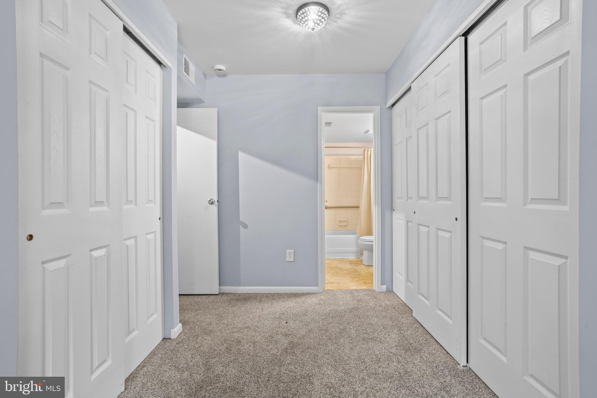 PAINTERS CROSSING - Residential Lease