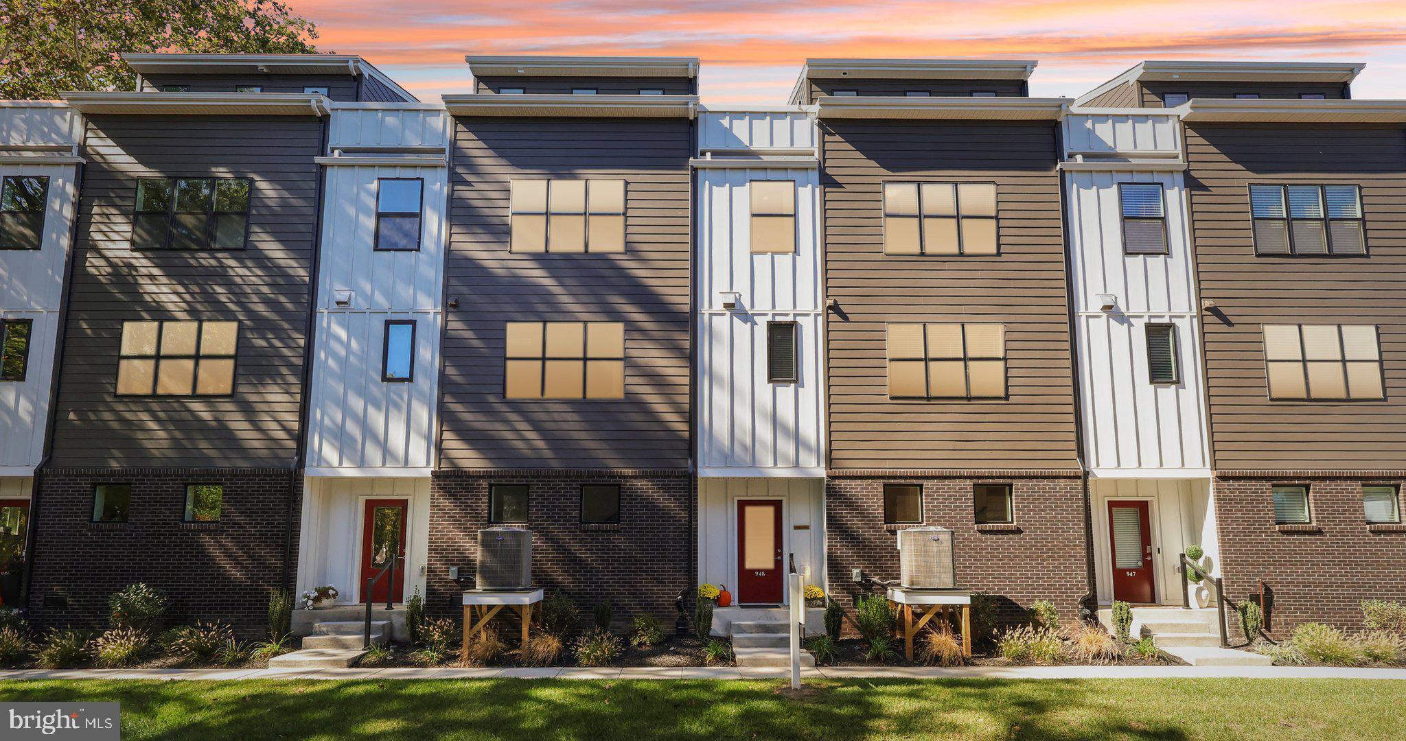 RIVER PLACE - Residential