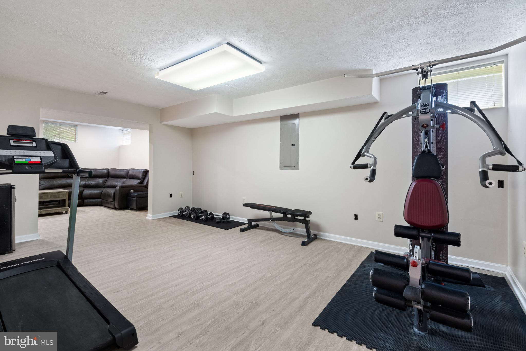 LIFESTYLE AT SULLY STATION - Residential