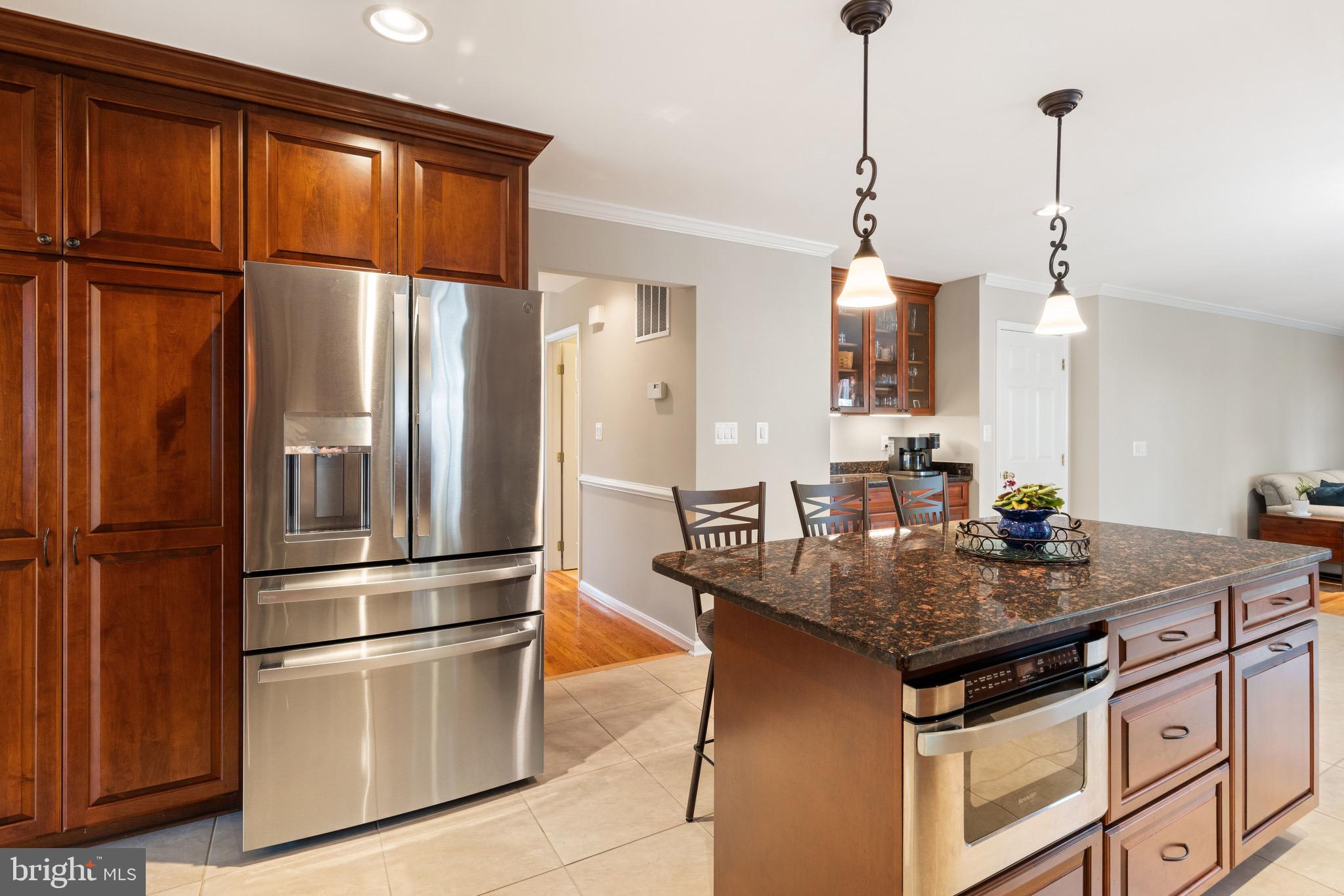 LIFESTYLE AT SULLY STATION - Residential