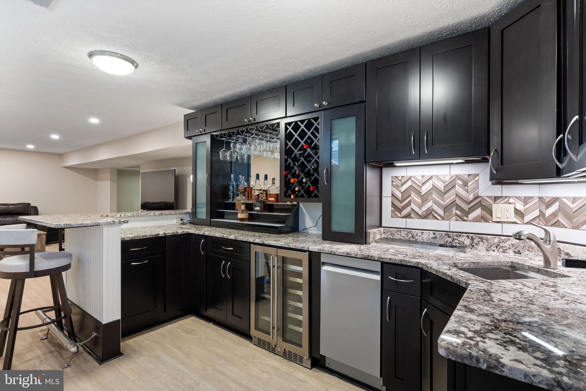 LIFESTYLE AT SULLY STATION - Residential