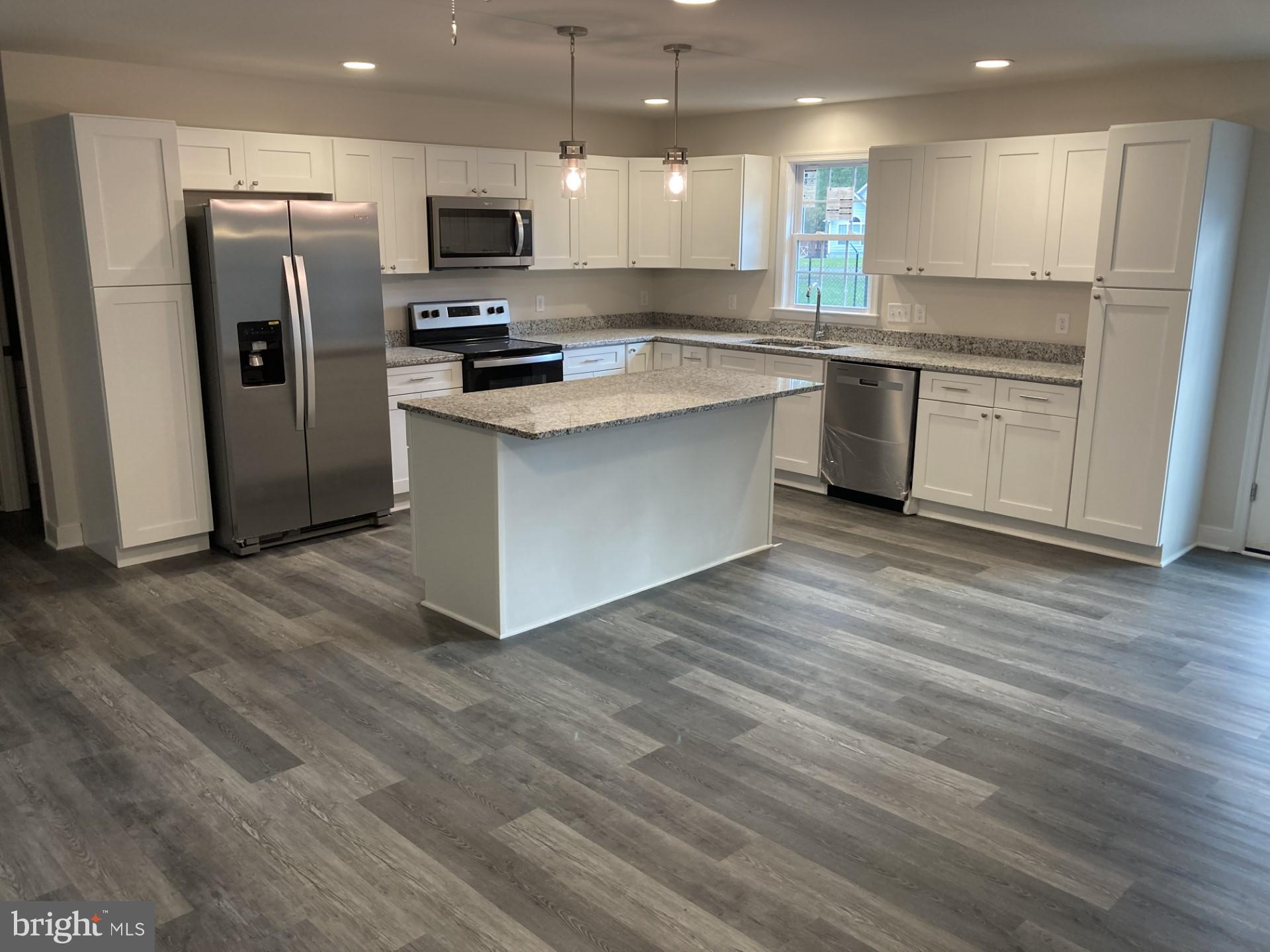 WESTMORELAND SHORES - Residential