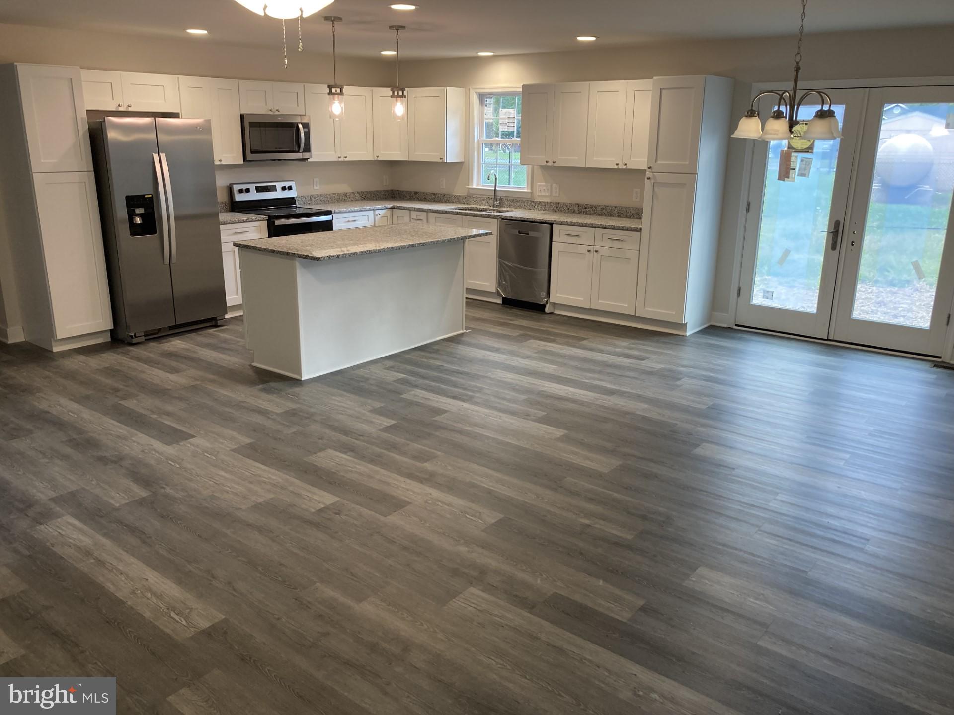 WESTMORELAND SHORES - Residential