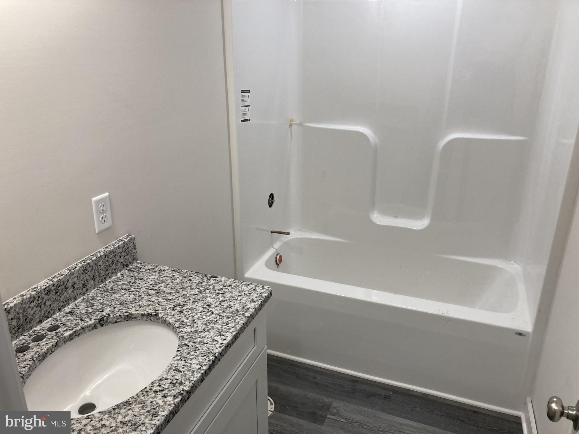 WESTMORELAND SHORES - Residential