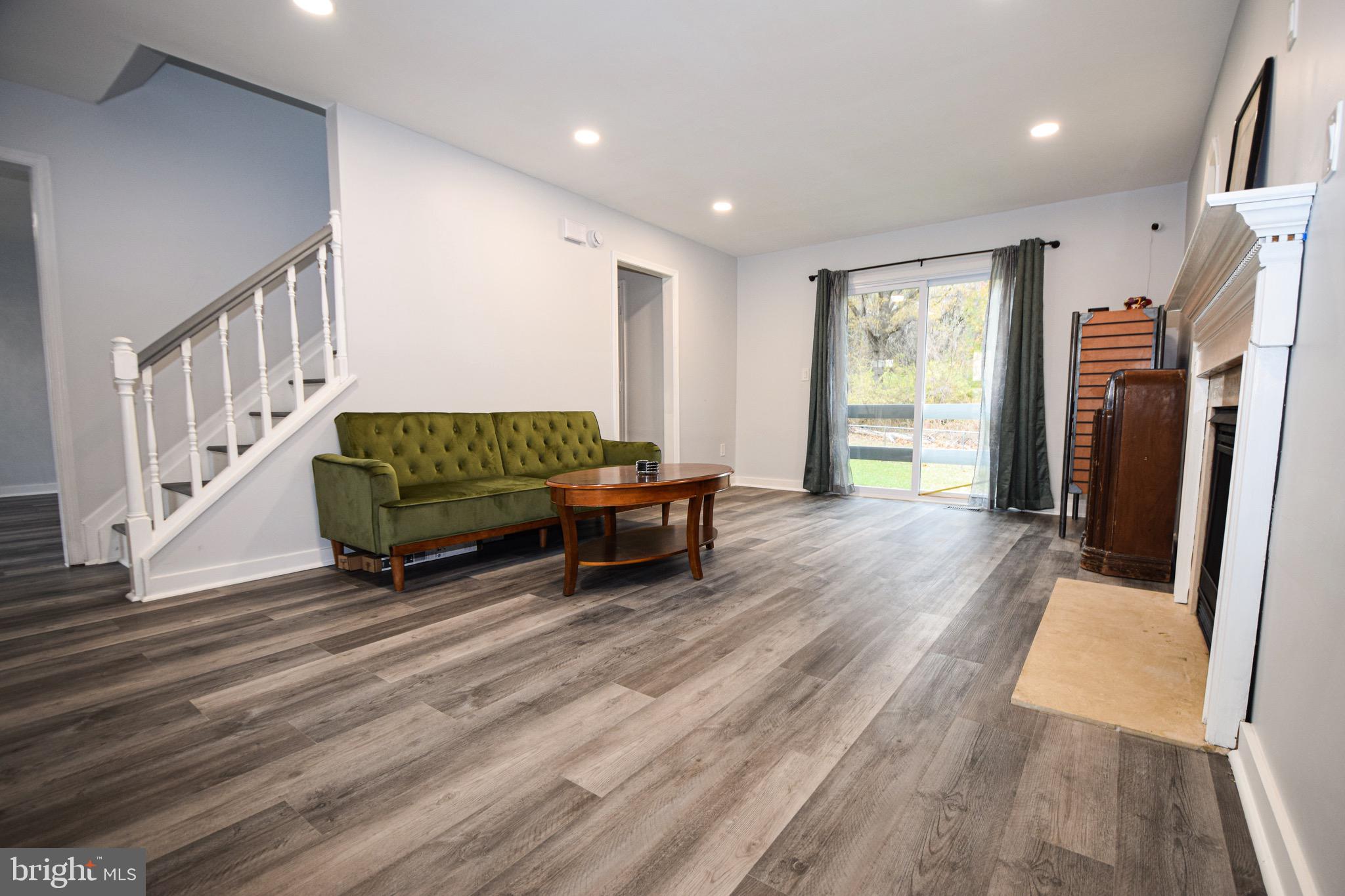 ROSEDALE - Residential