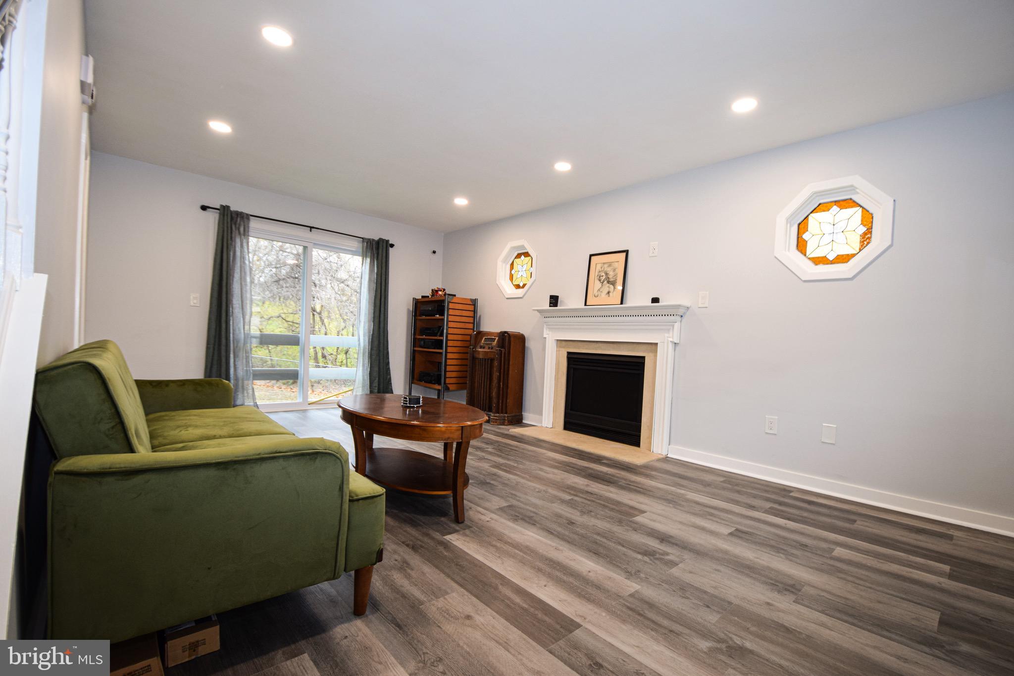 ROSEDALE - Residential