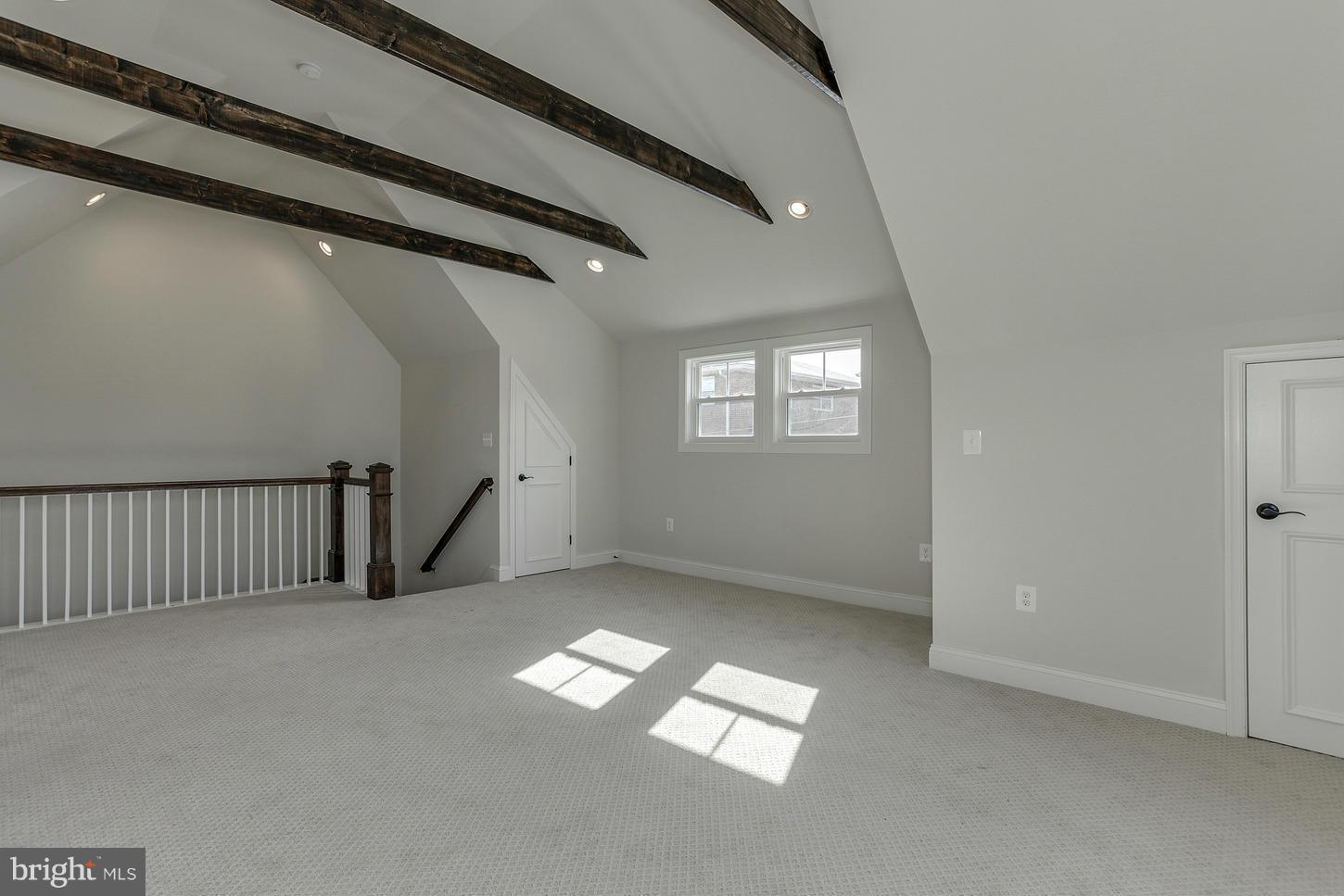 PALISADE GARDENS - Residential