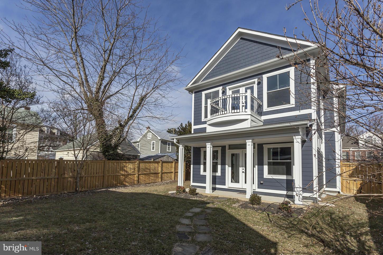 PALISADE GARDENS - Residential