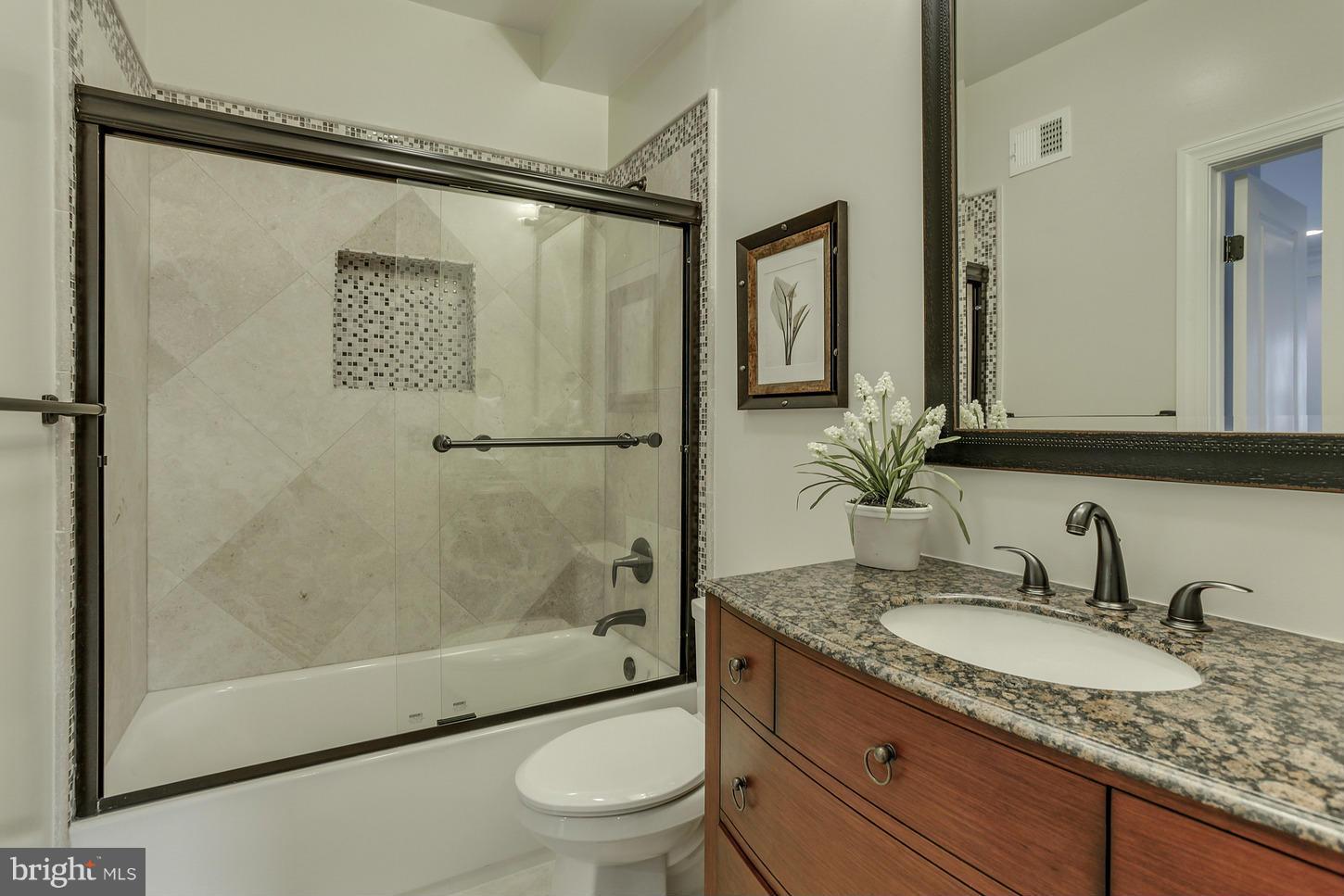 PALISADE GARDENS - Residential