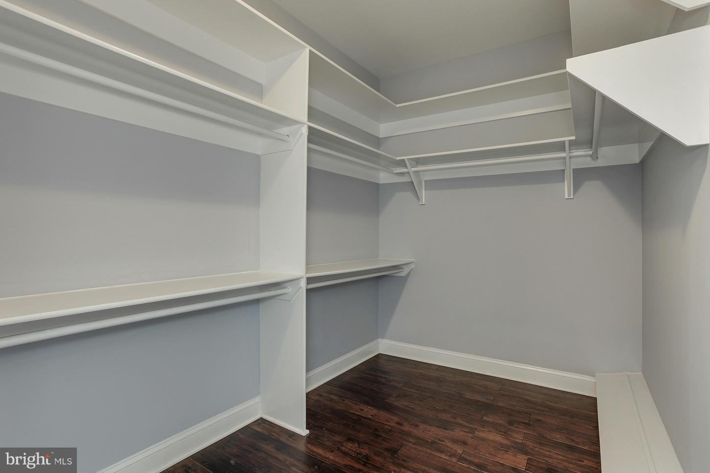 PALISADE GARDENS - Residential