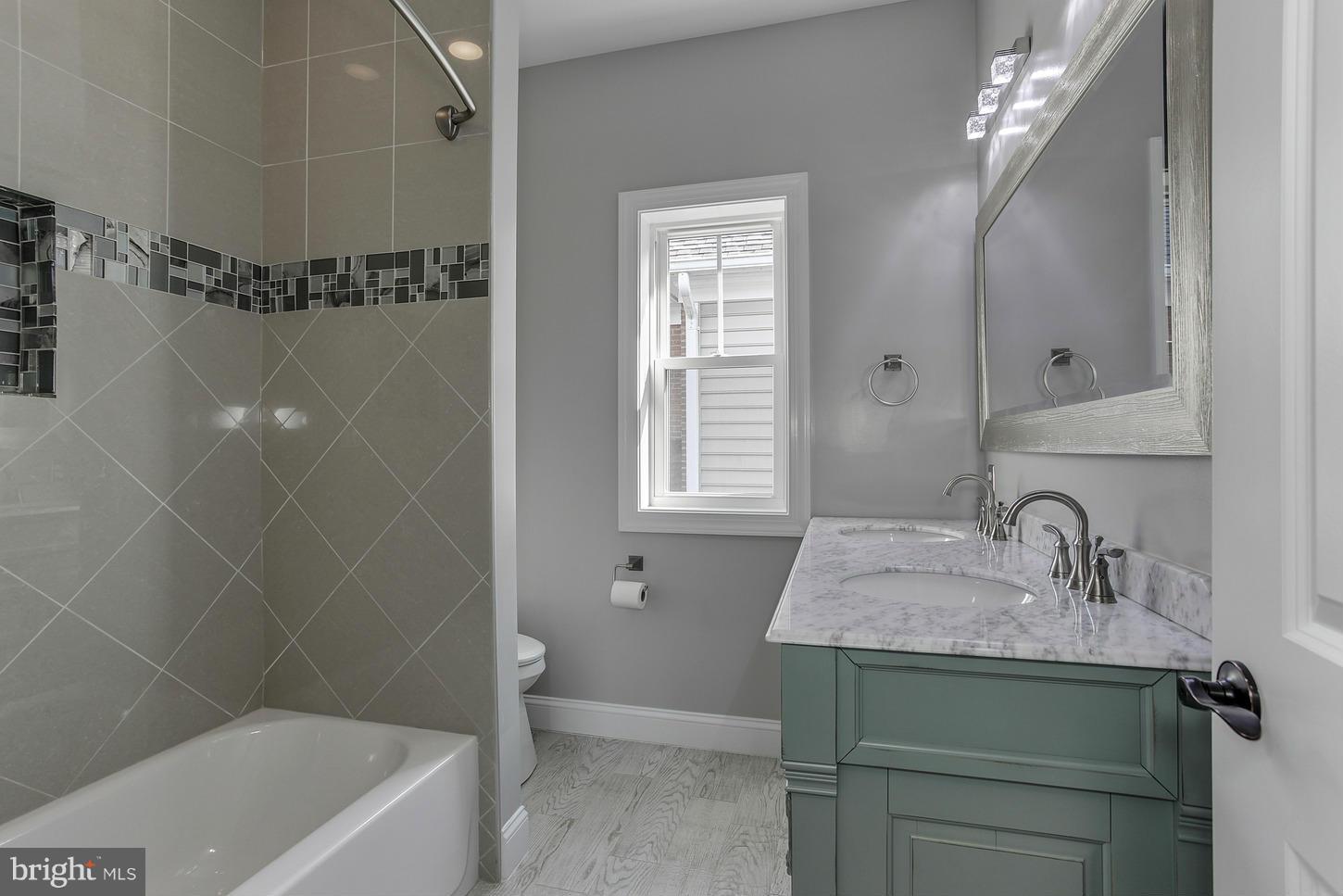 PALISADE GARDENS - Residential