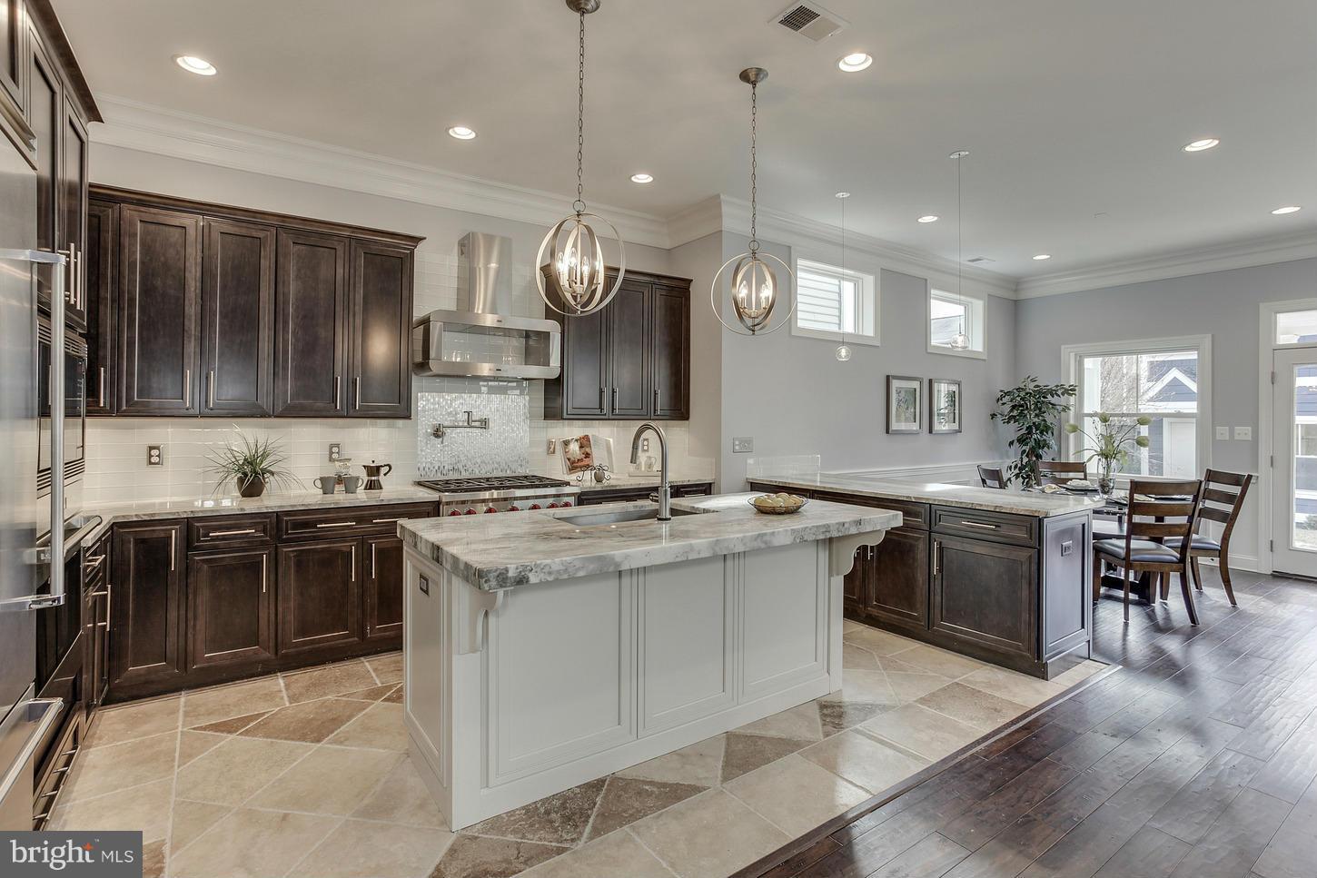 PALISADE GARDENS - Residential