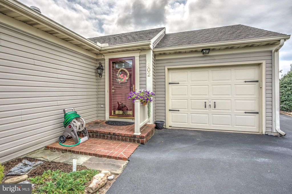 Photo of 302 COTTONWOOD LN, NEW HOLLAND, PA 17557 (MLS # PALA2038974)